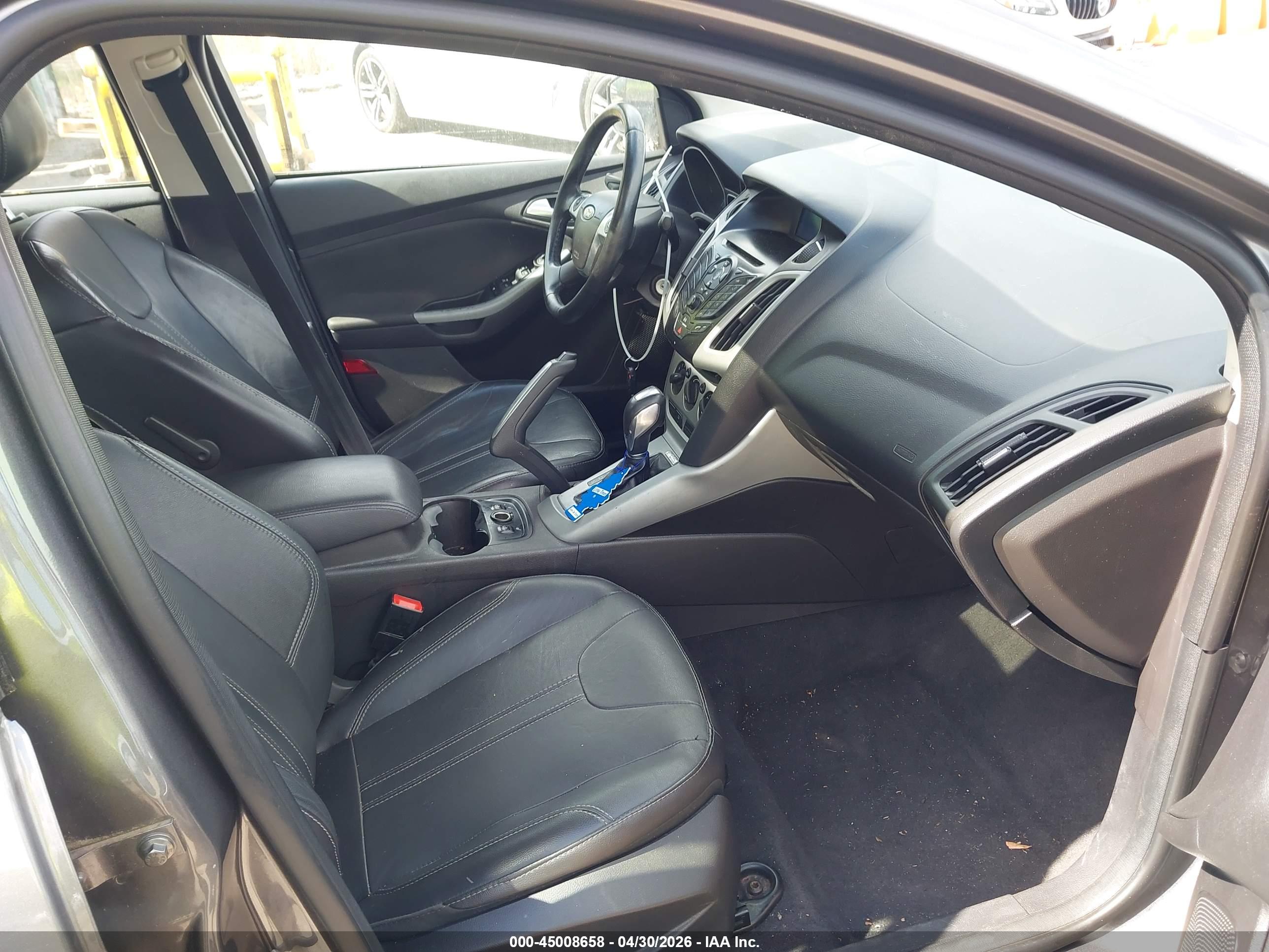 FORD FOCUS image 5