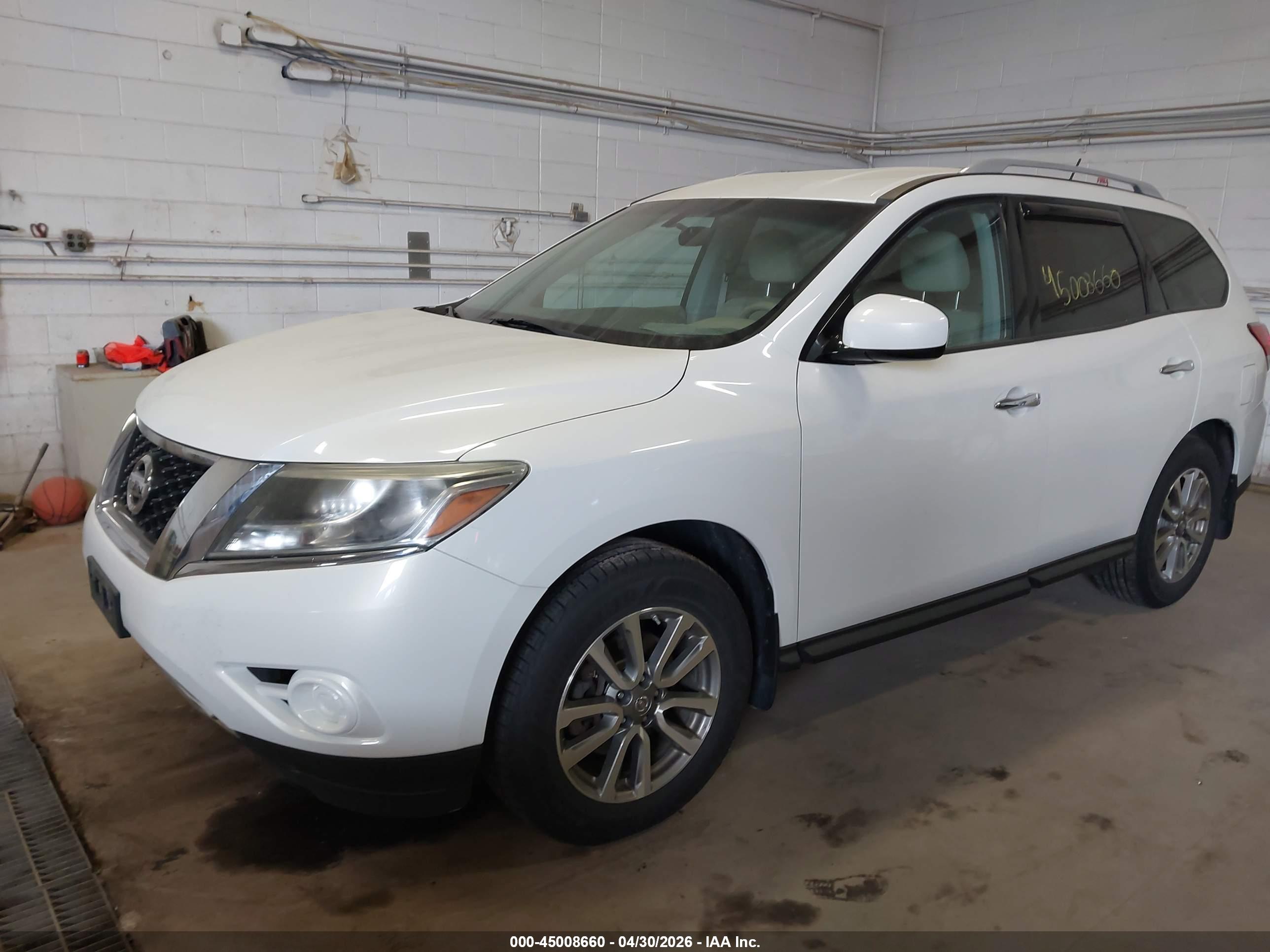 NISSAN PATHFINDER image 2