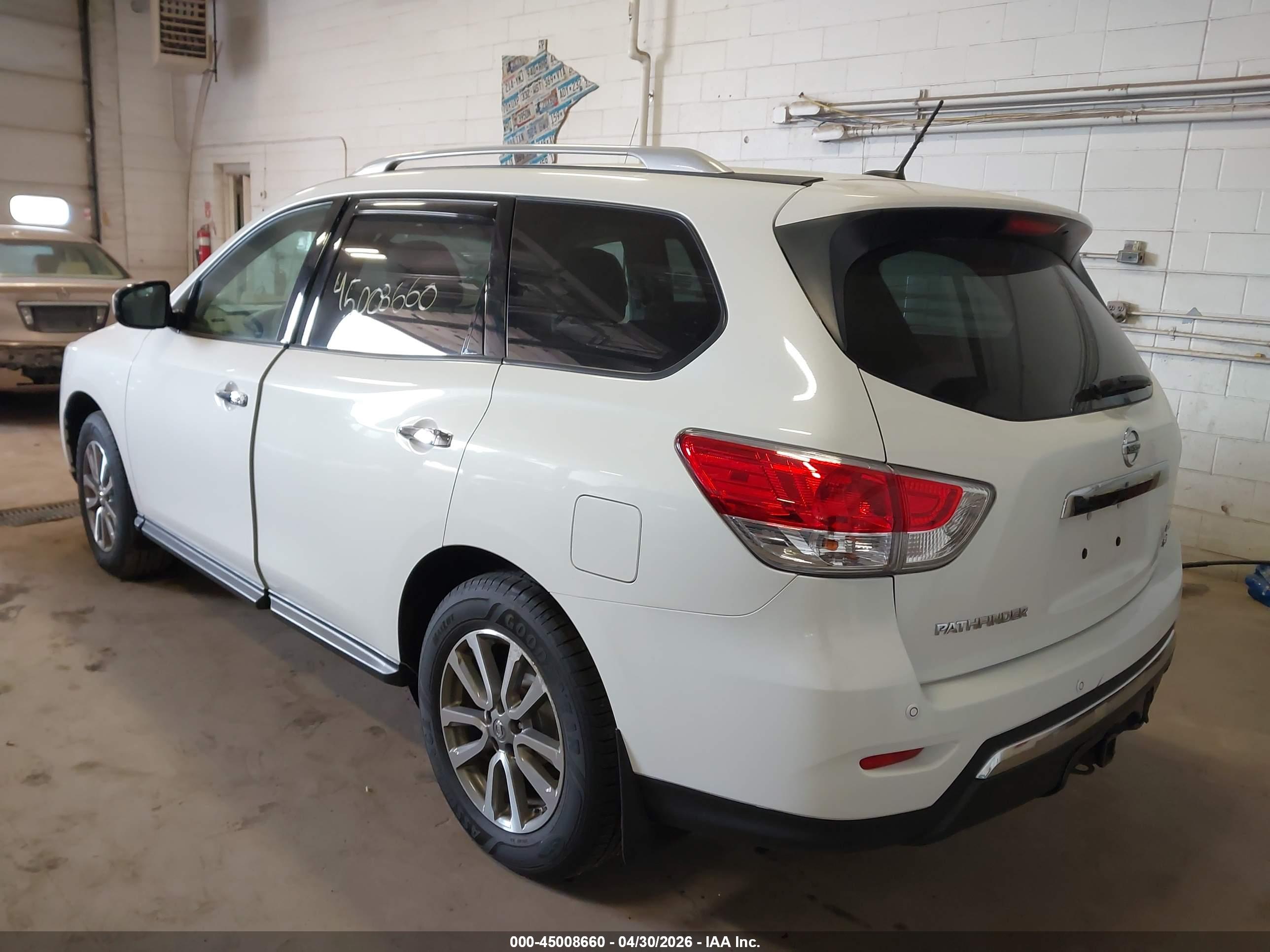 NISSAN PATHFINDER image 3