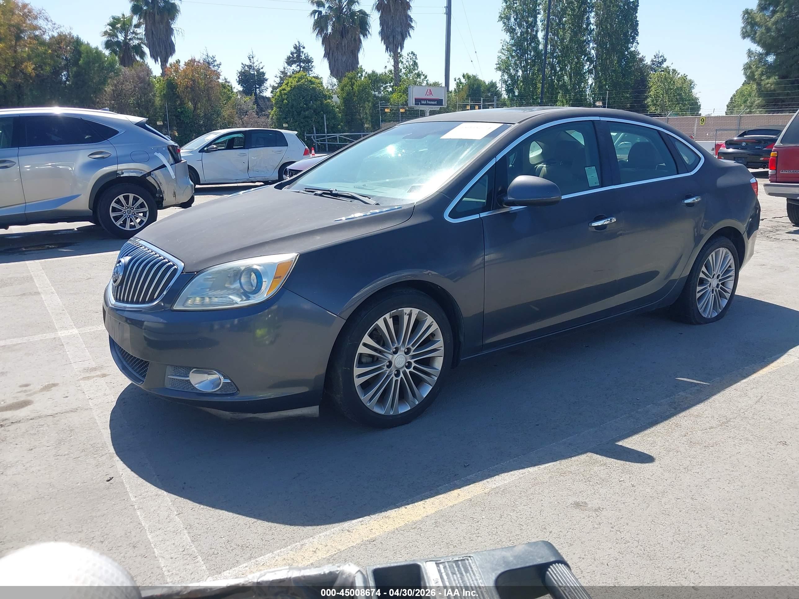 BUICK VERANO image 2