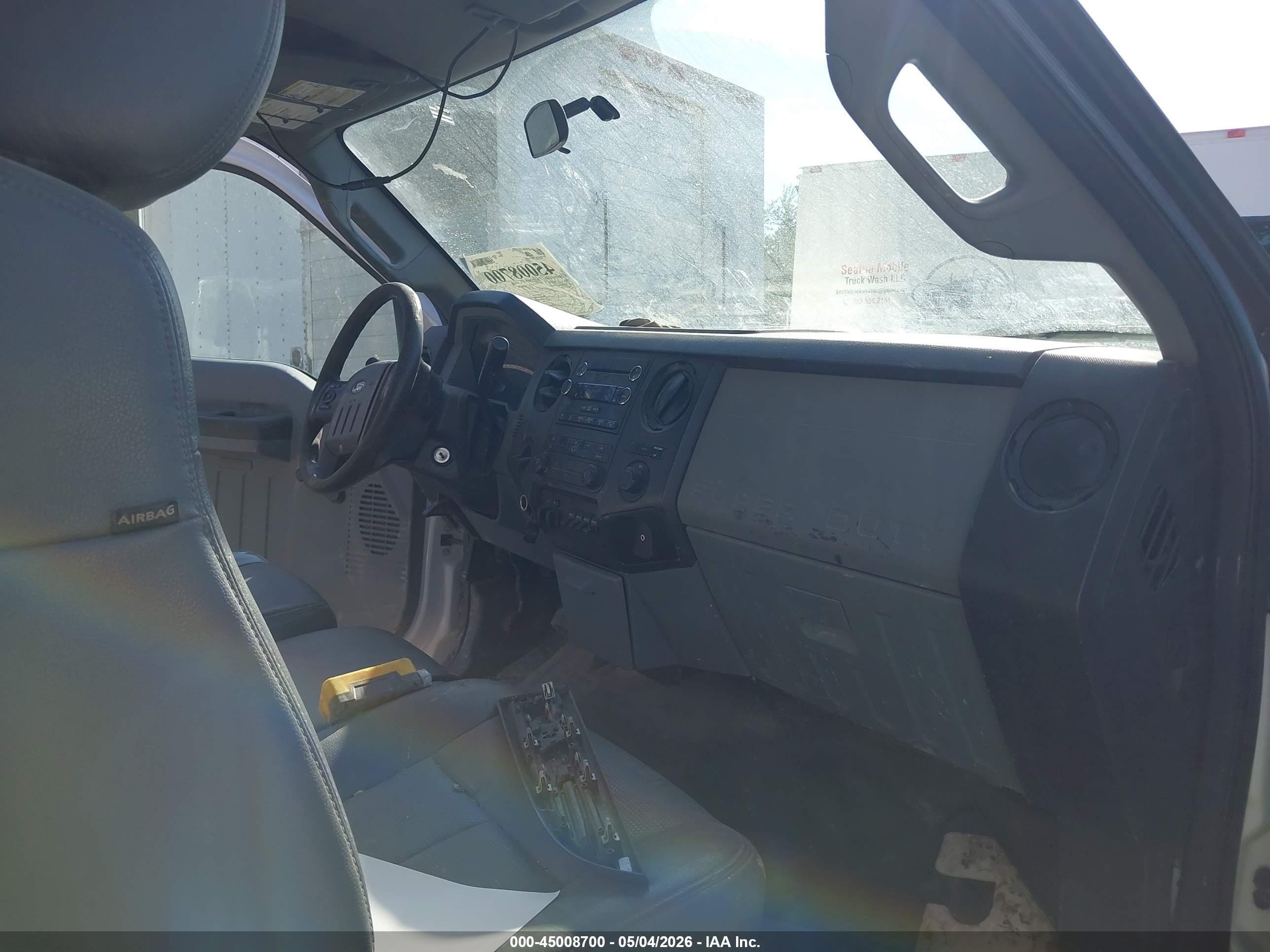 FORD F-450 image 8