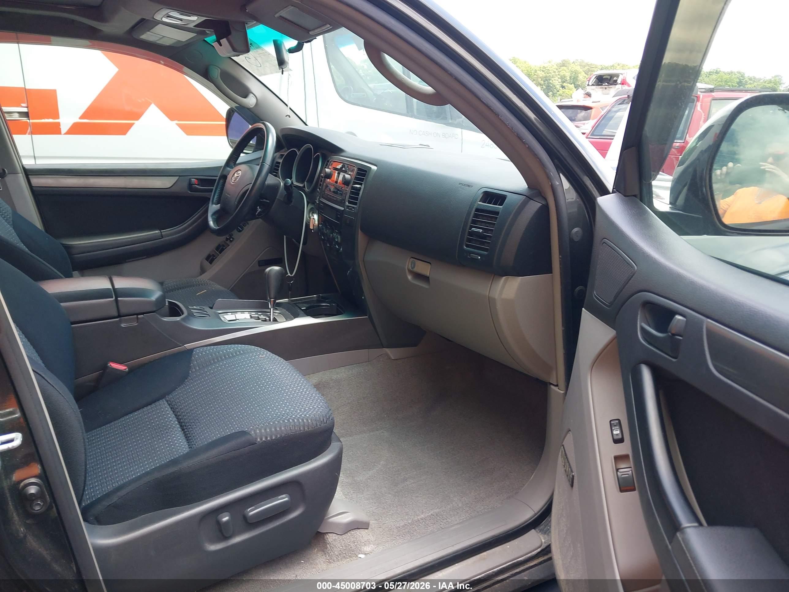TOYOTA 4RUNNER image 5