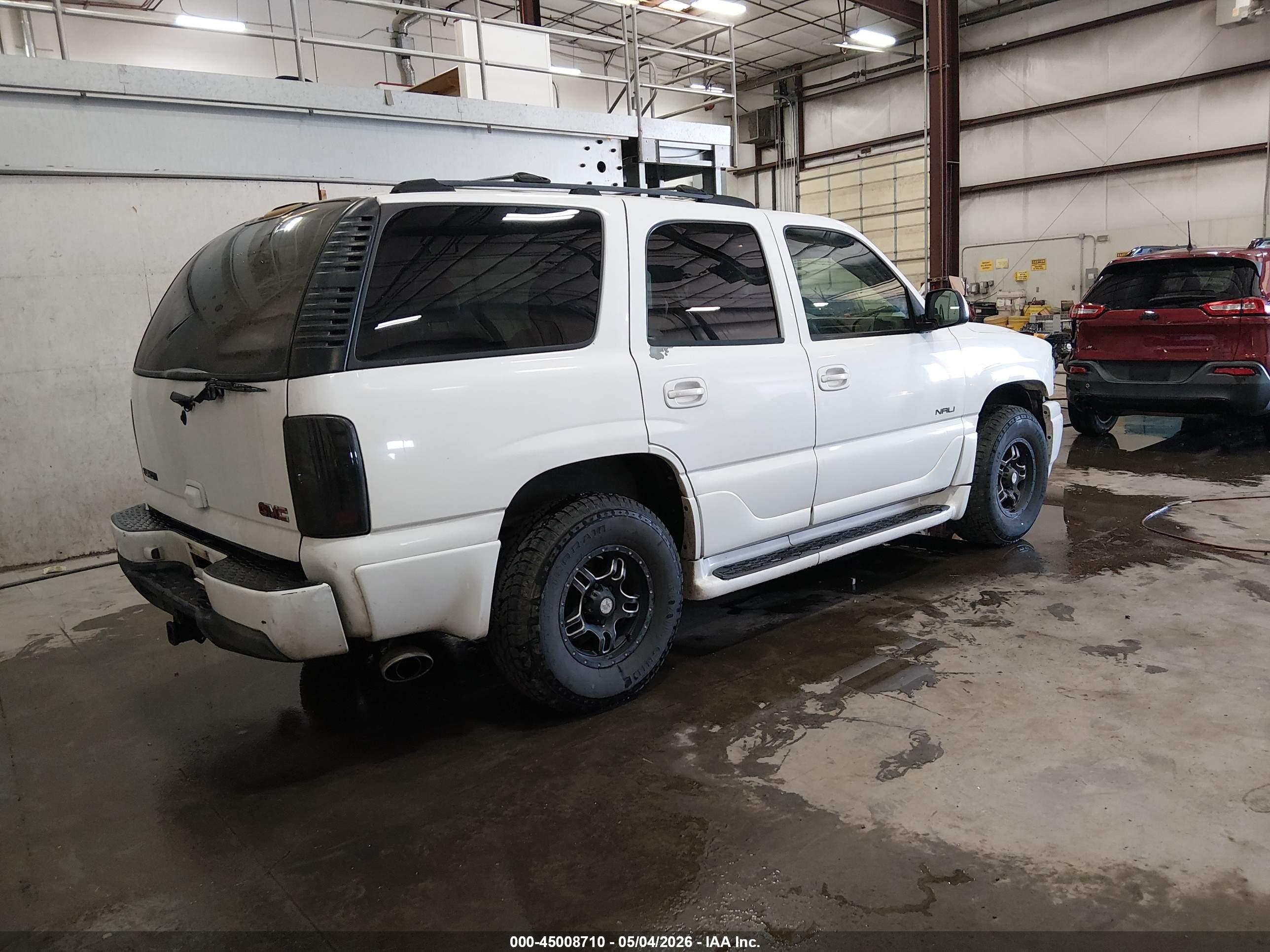 GMC YUKON image 4