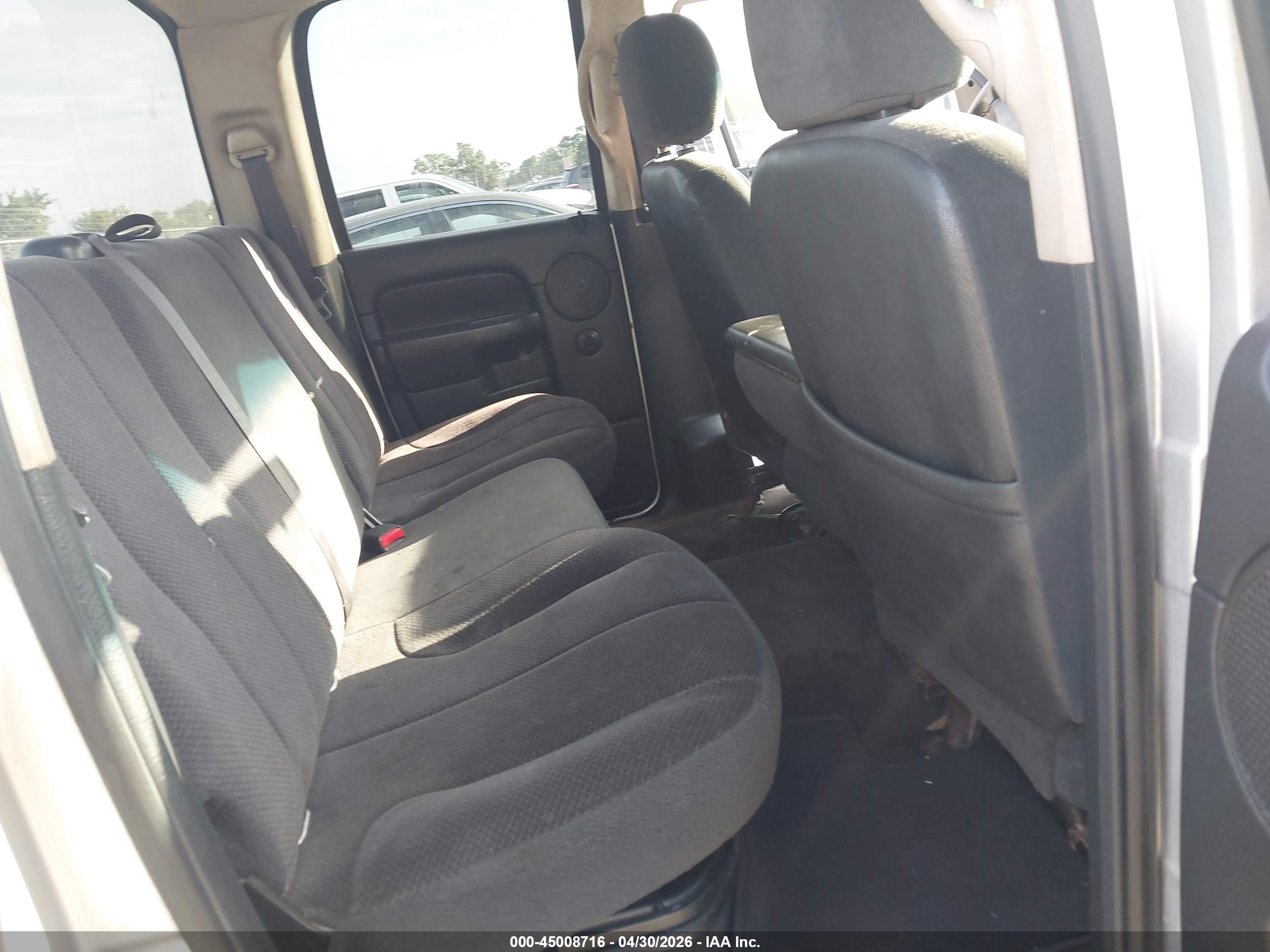 DODGE RAM image 8