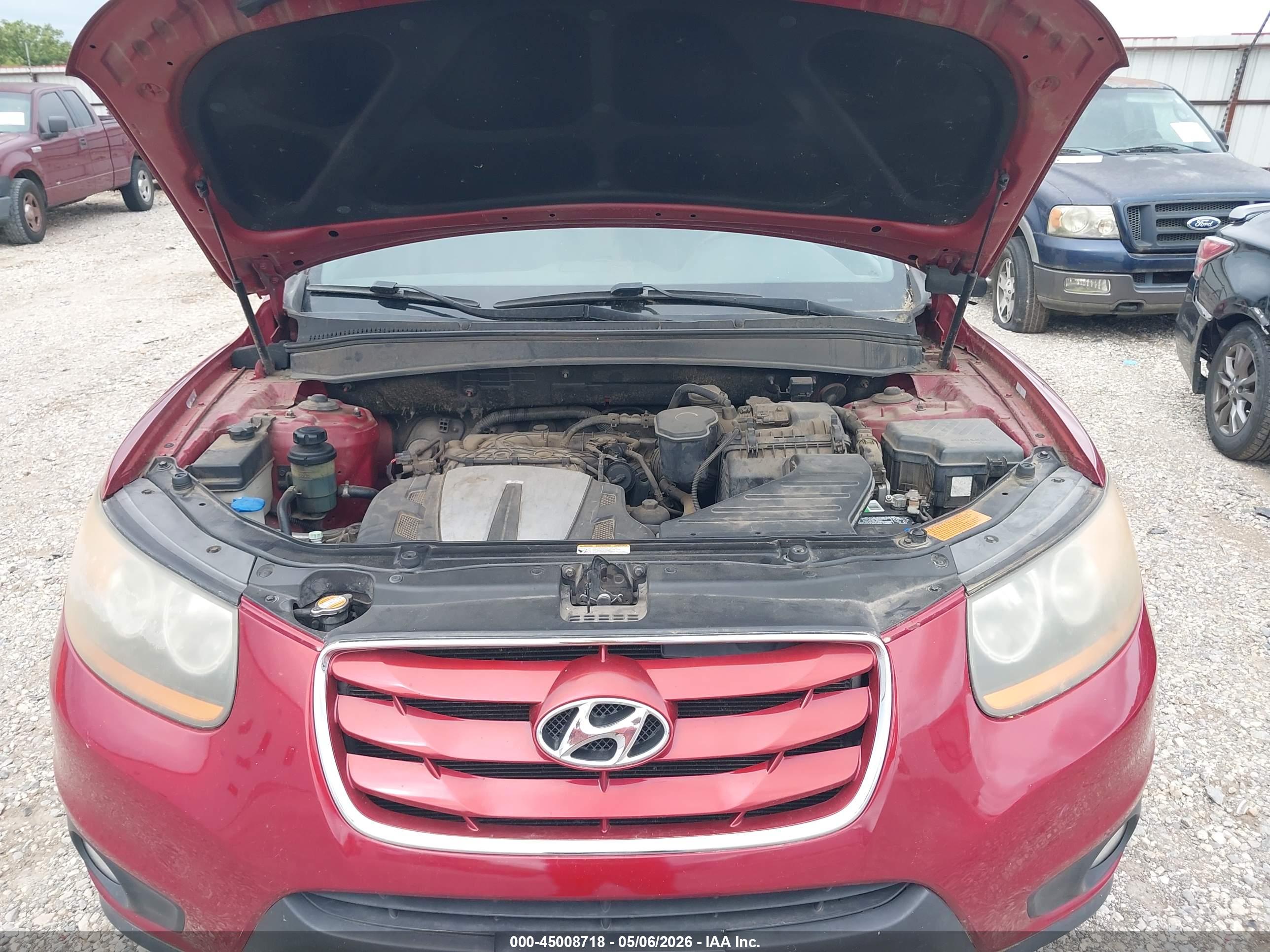 HYUNDAI SANTA image 10