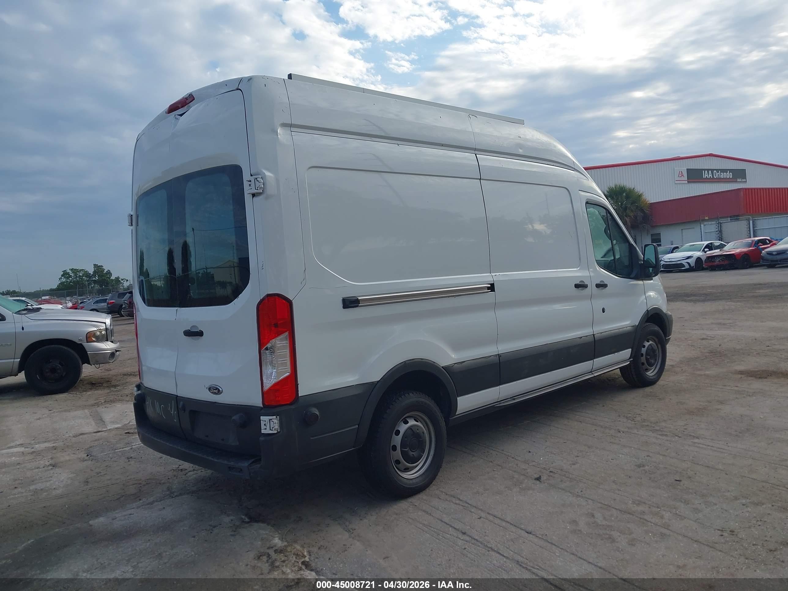 FORD TRANSIT-250 image 4