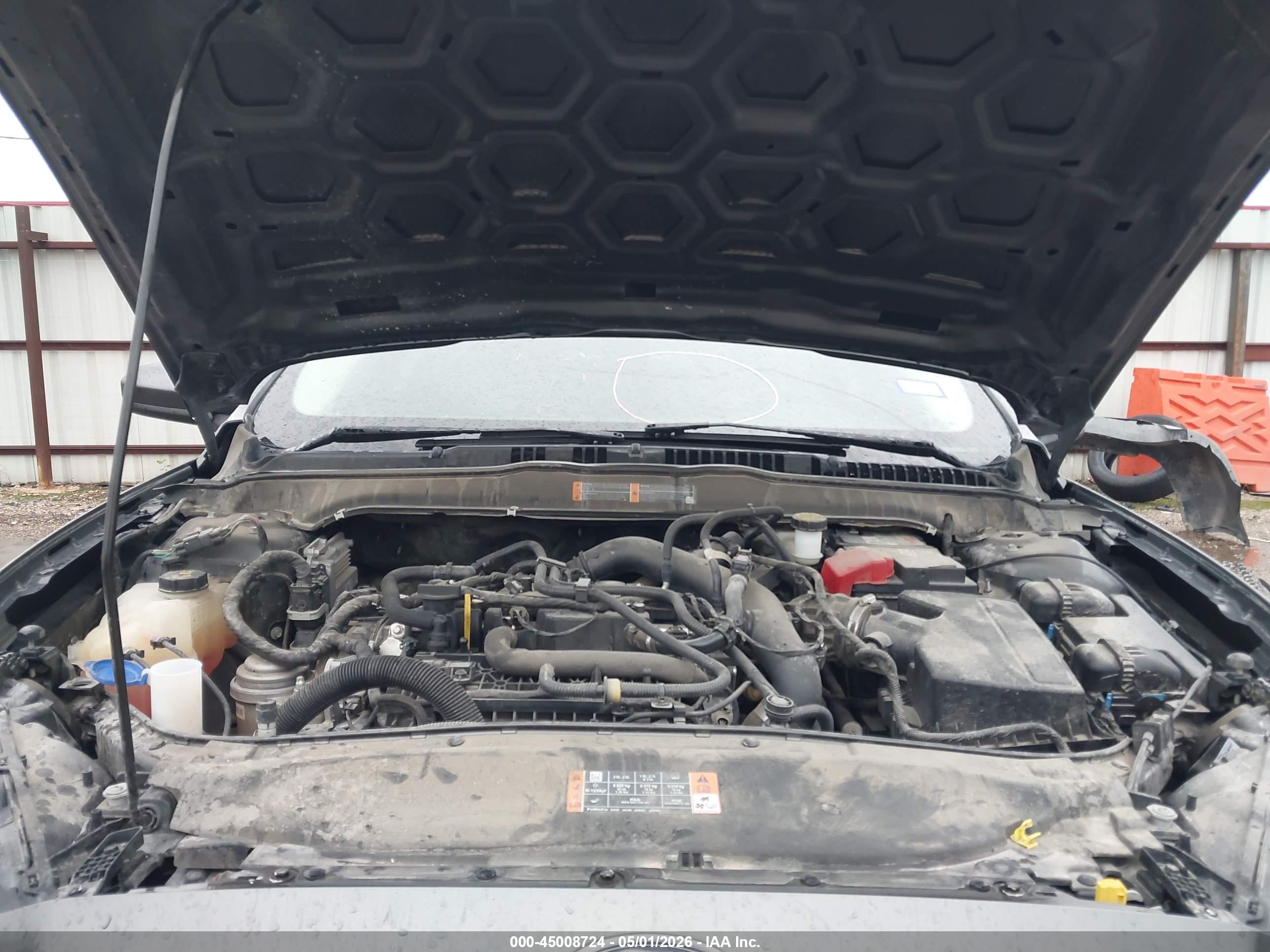 FORD FUSION image 10