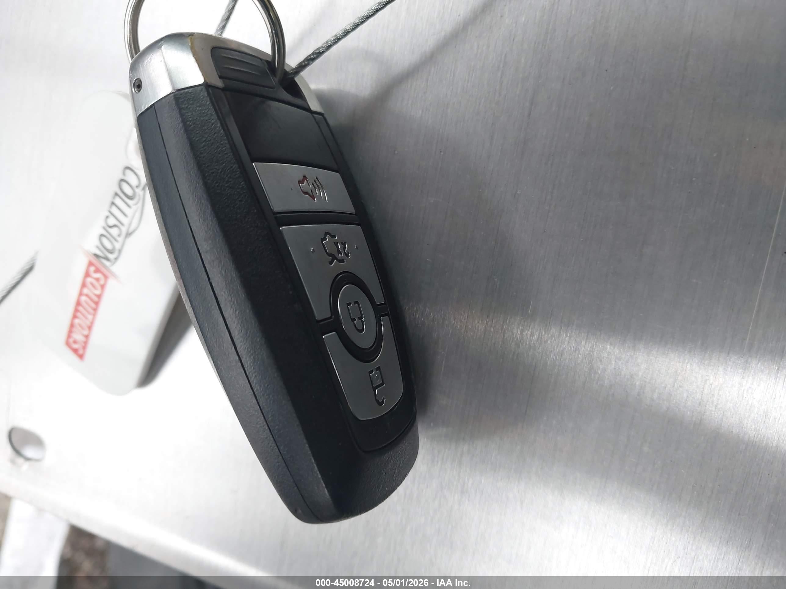FORD FUSION image 11