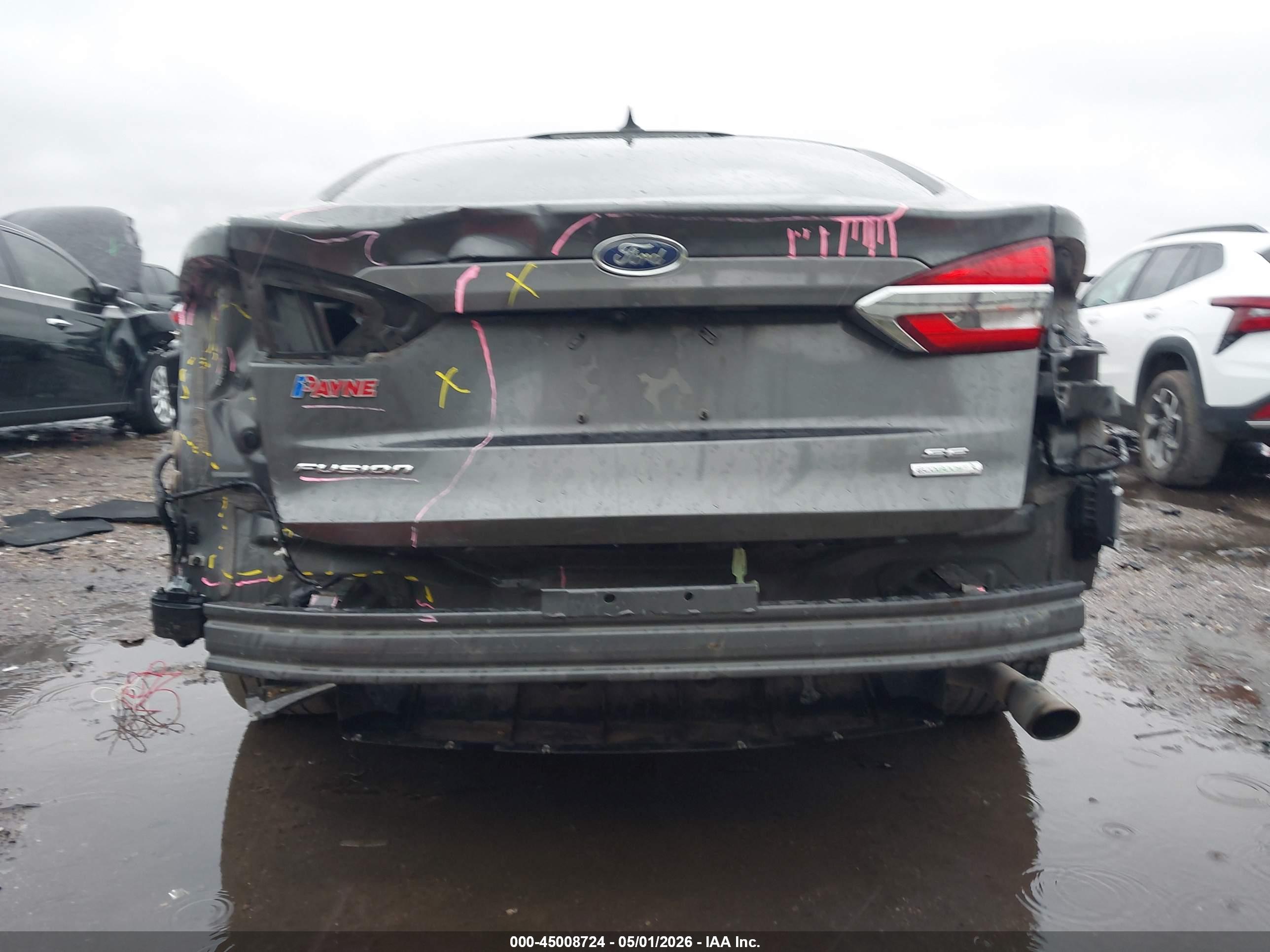 FORD FUSION image 6