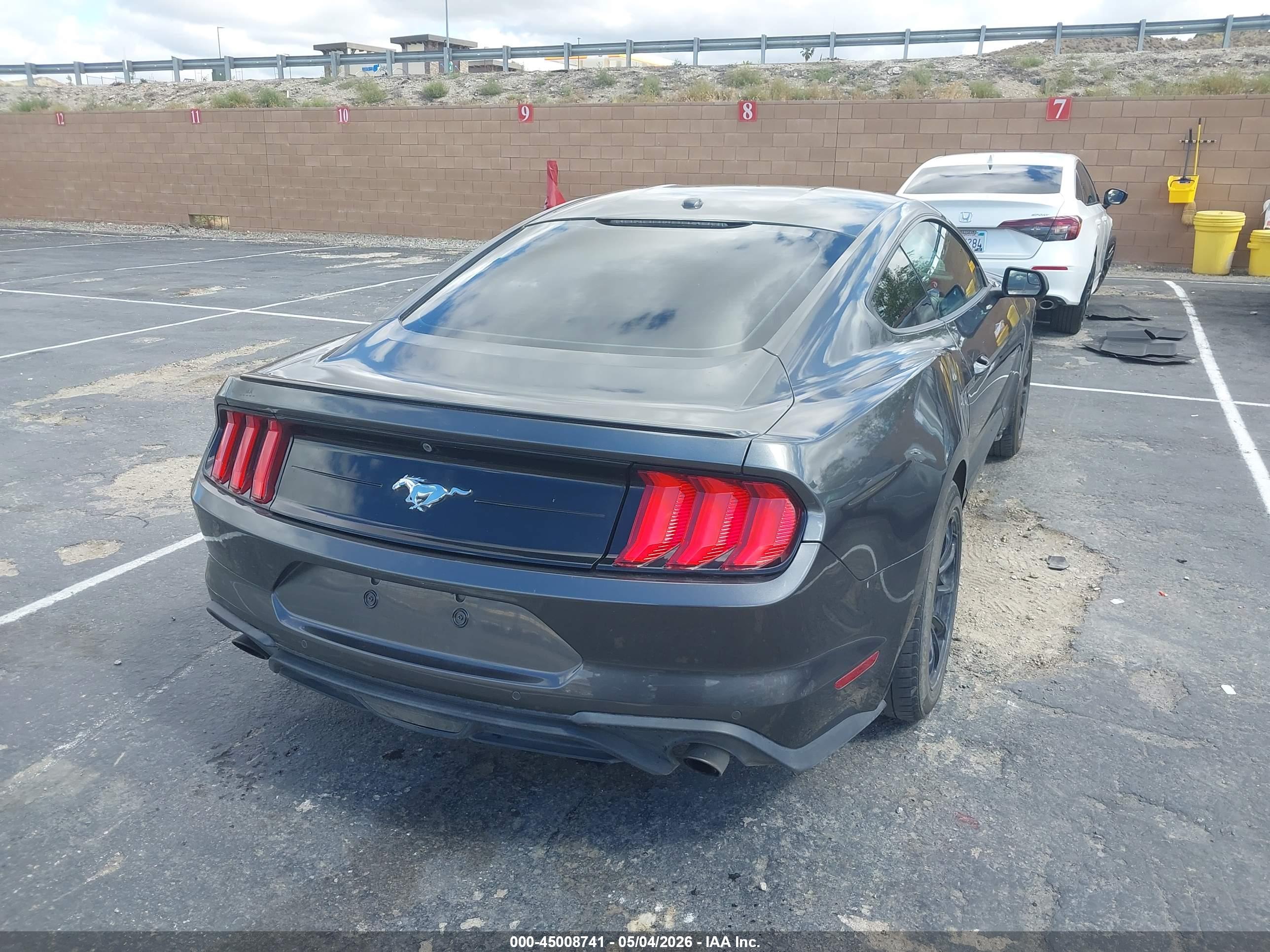FORD MUSTANG image 4