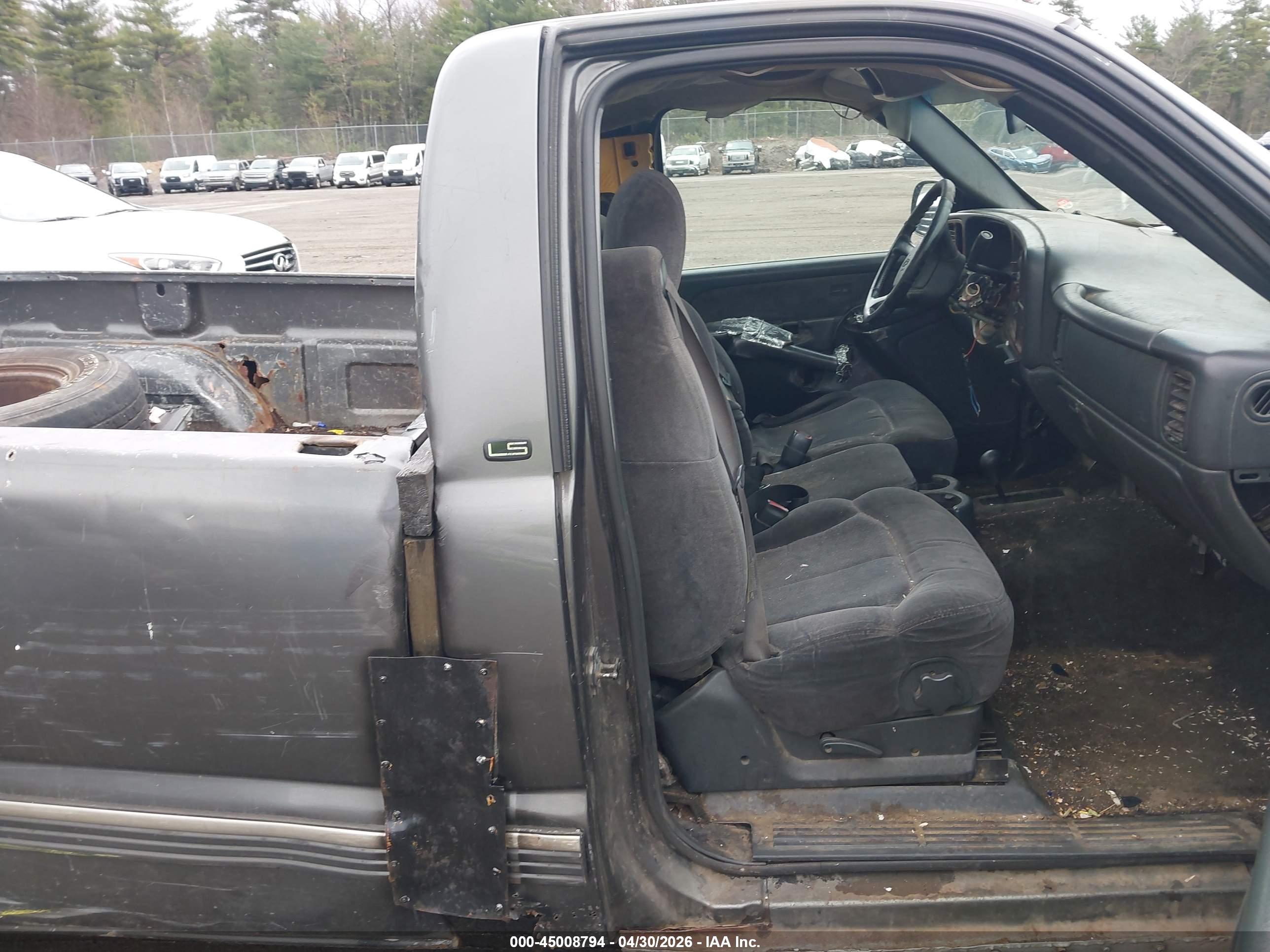 CHEVROLET SILVERADO image 5