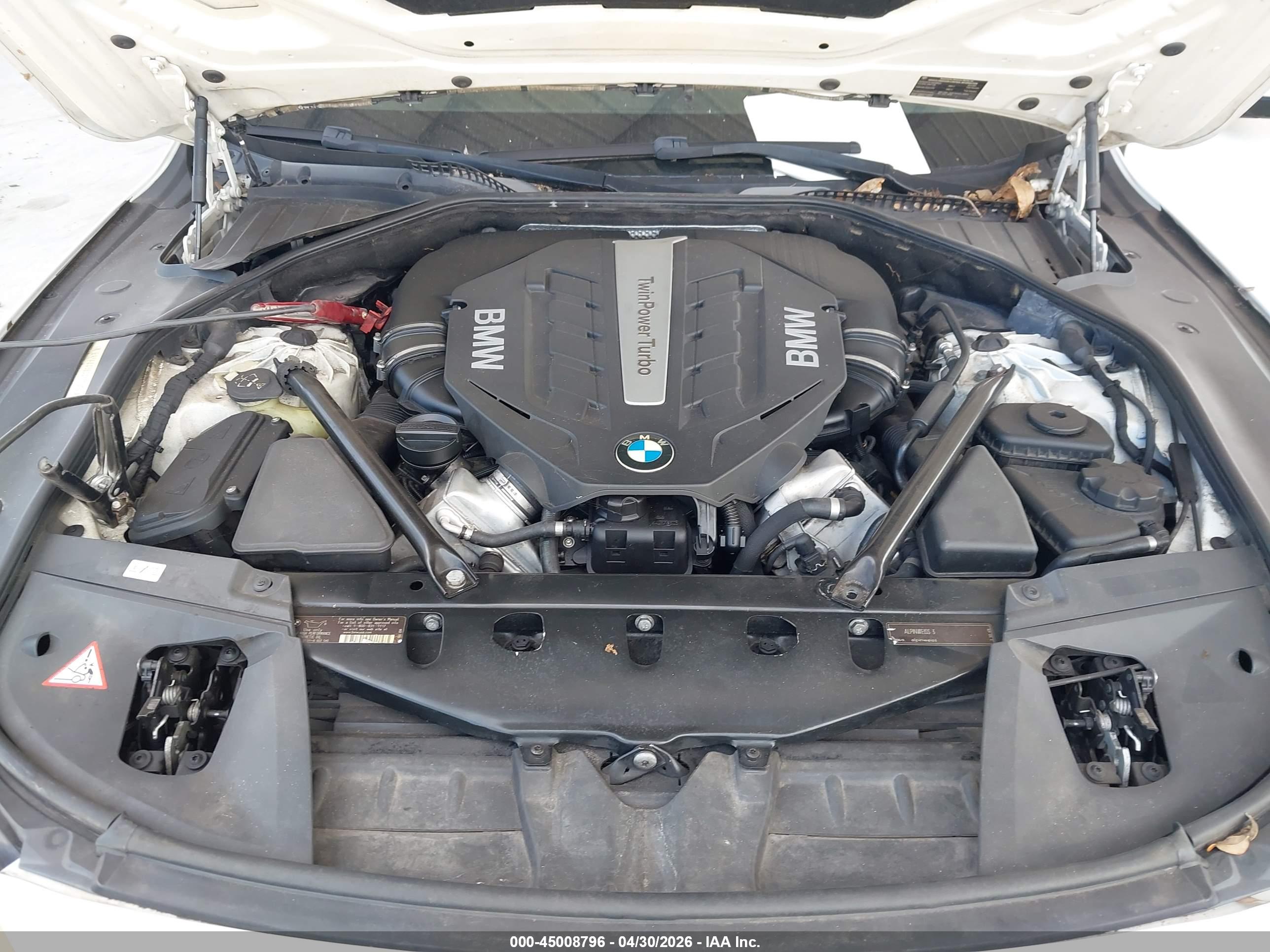 BMW 750I image 10