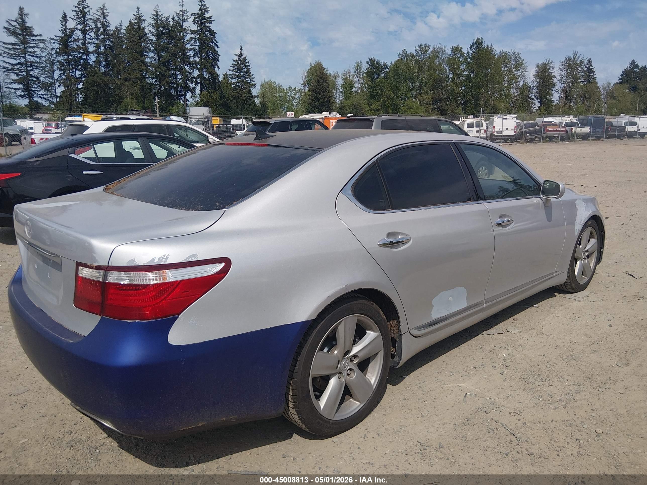 LEXUS LS image 6