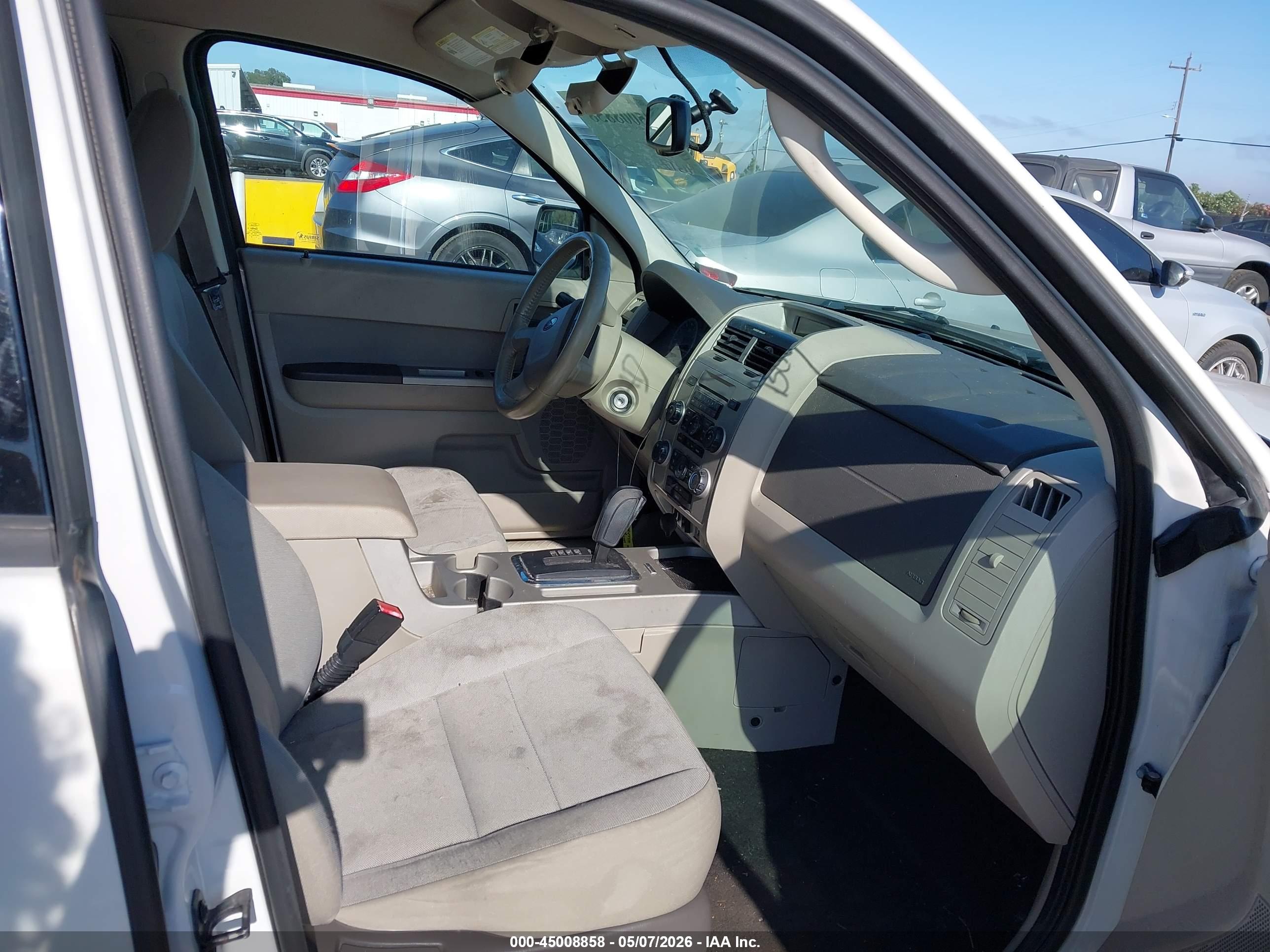FORD ESCAPE image 5