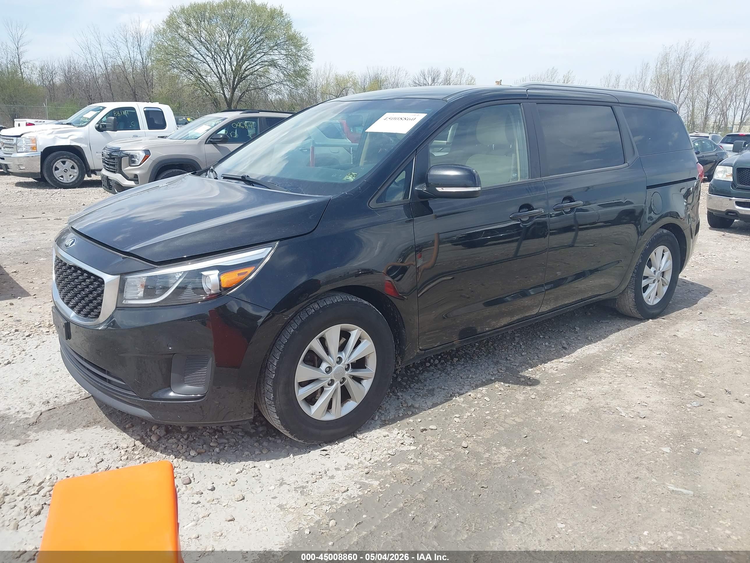 KIA SEDONA image 2