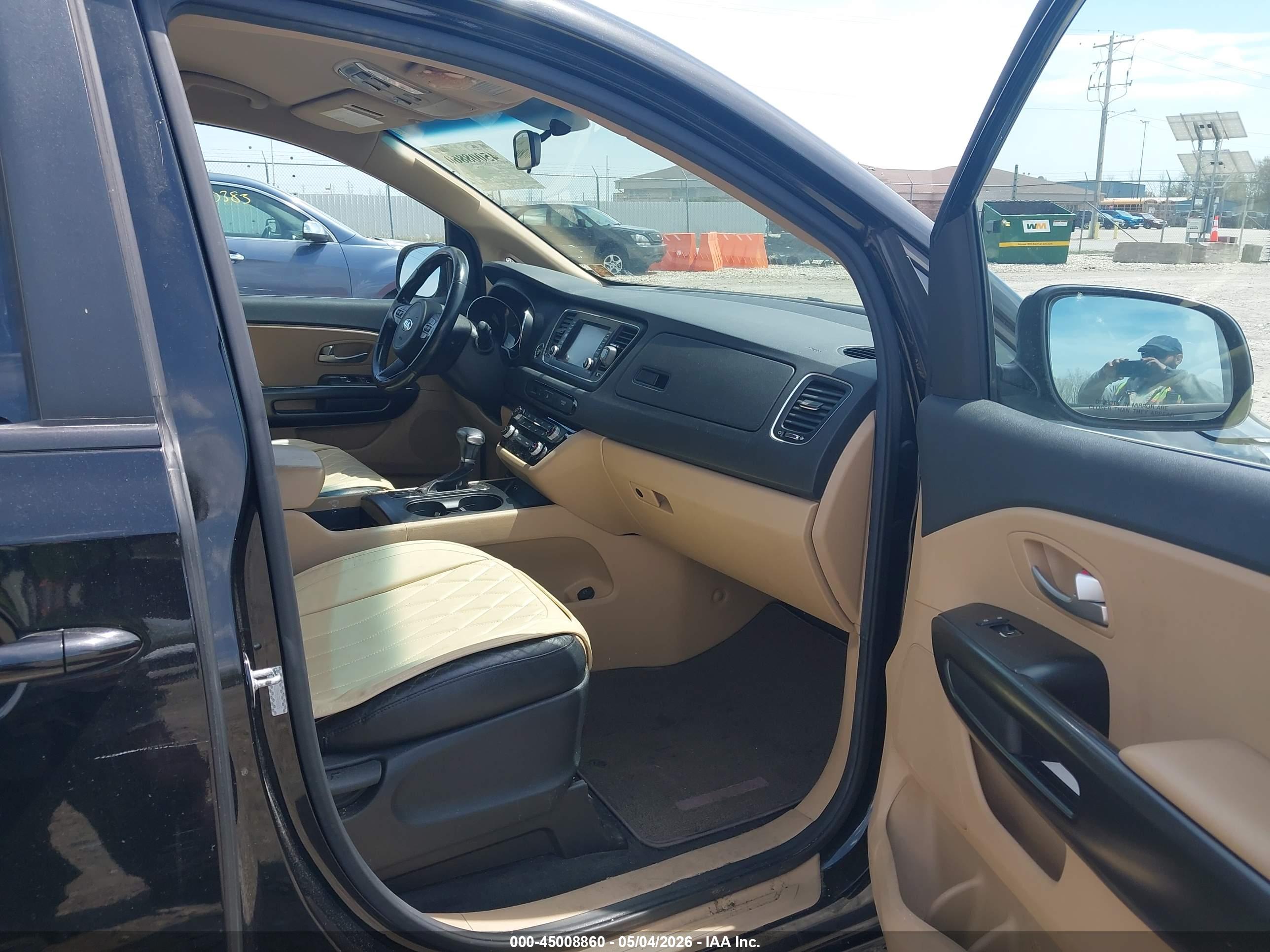 KIA SEDONA image 5