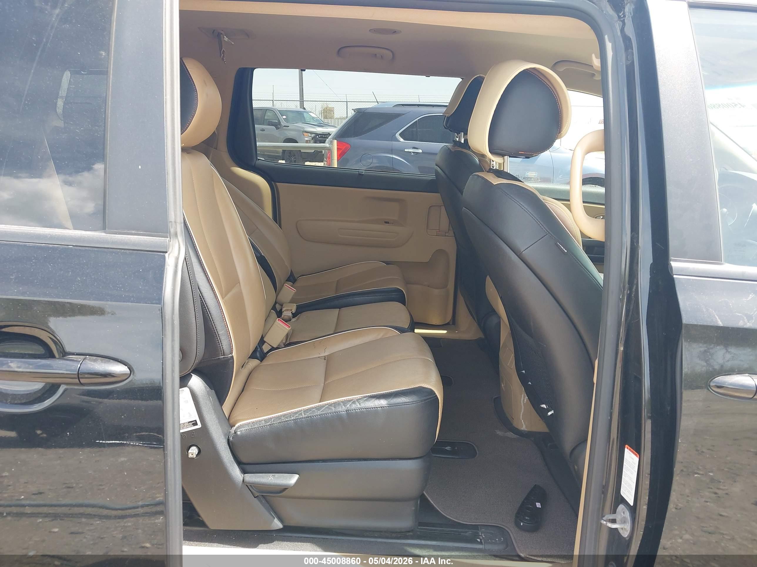 KIA SEDONA image 8