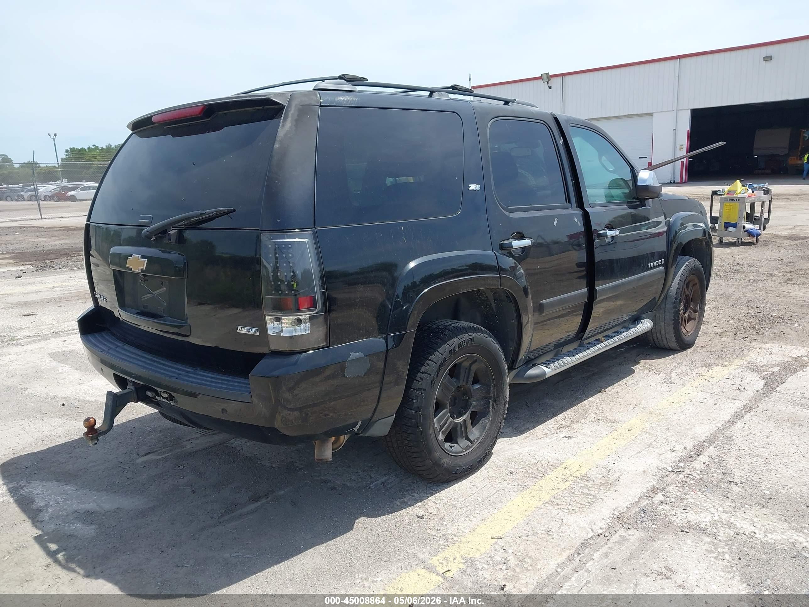 CHEVROLET TAHOE image 4