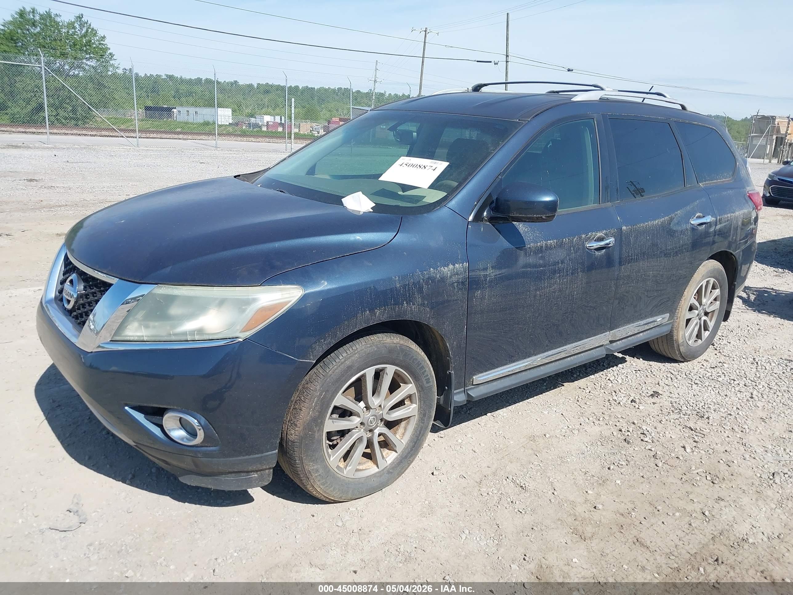NISSAN PATHFINDER image 6