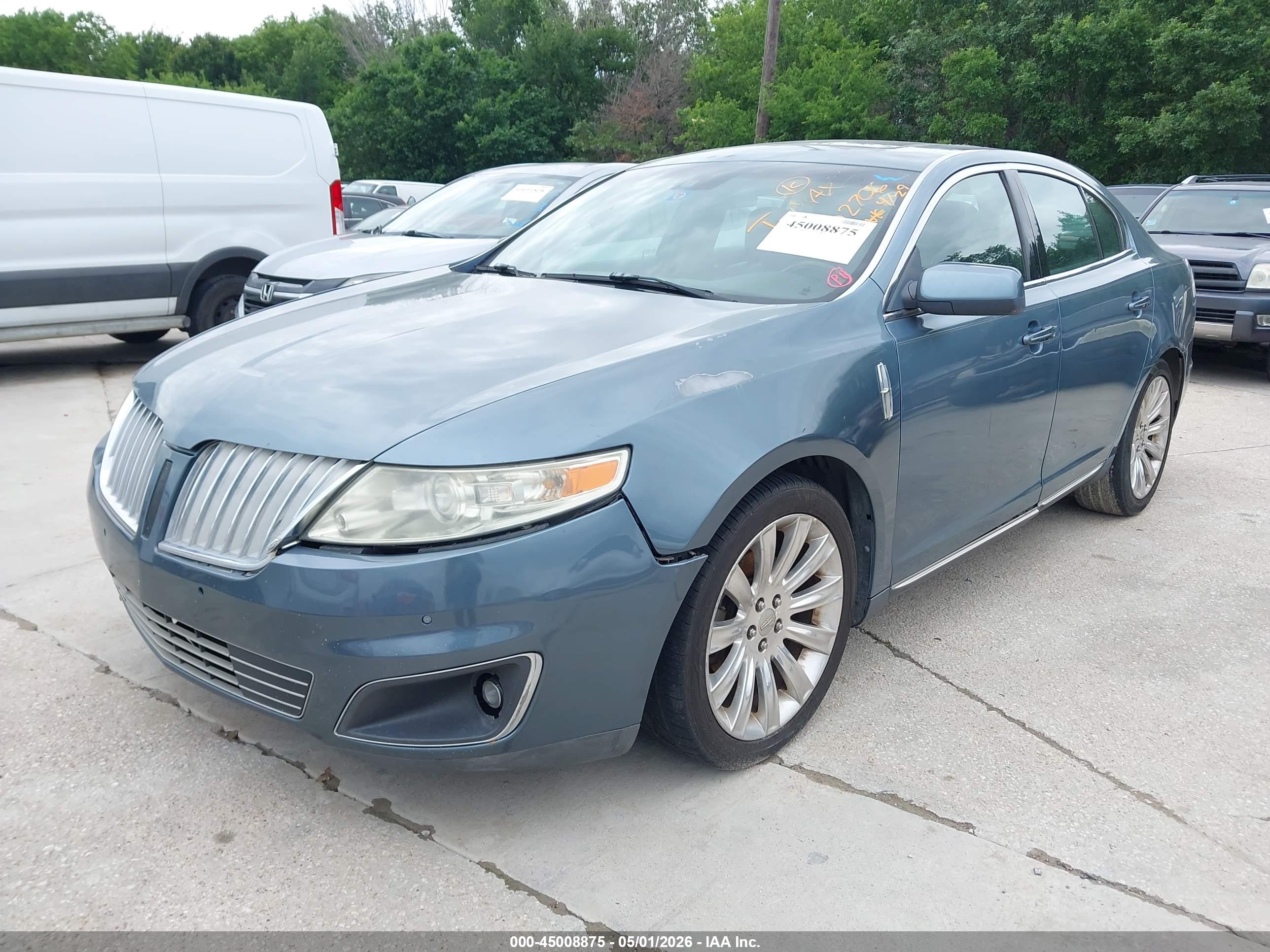 LINCOLN MKS image 2