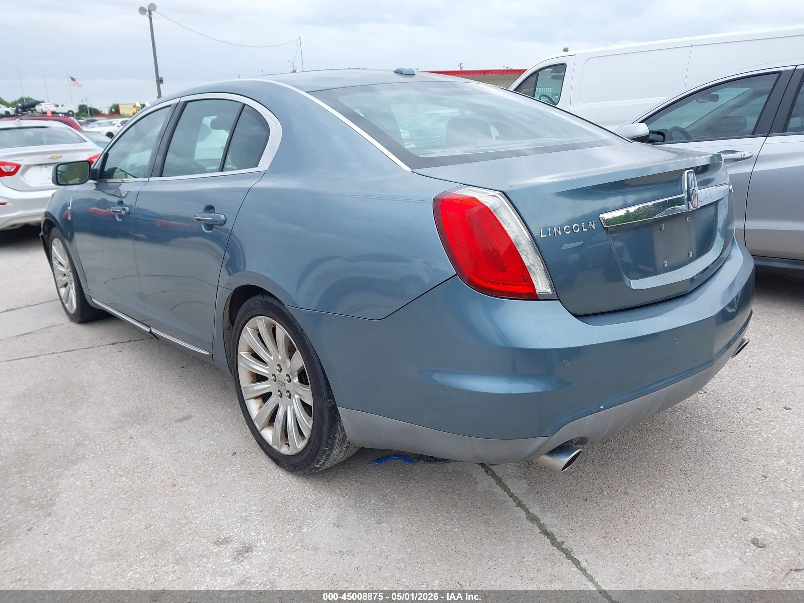 LINCOLN MKS image 3