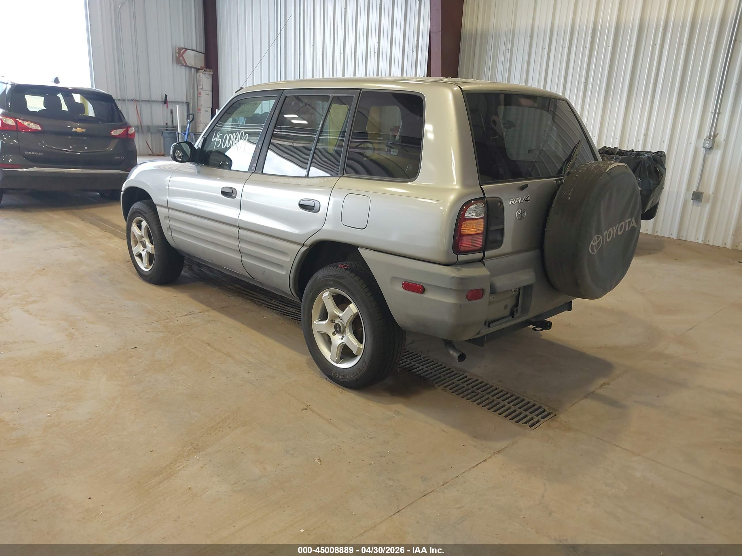 TOYOTA RAV4 image 3