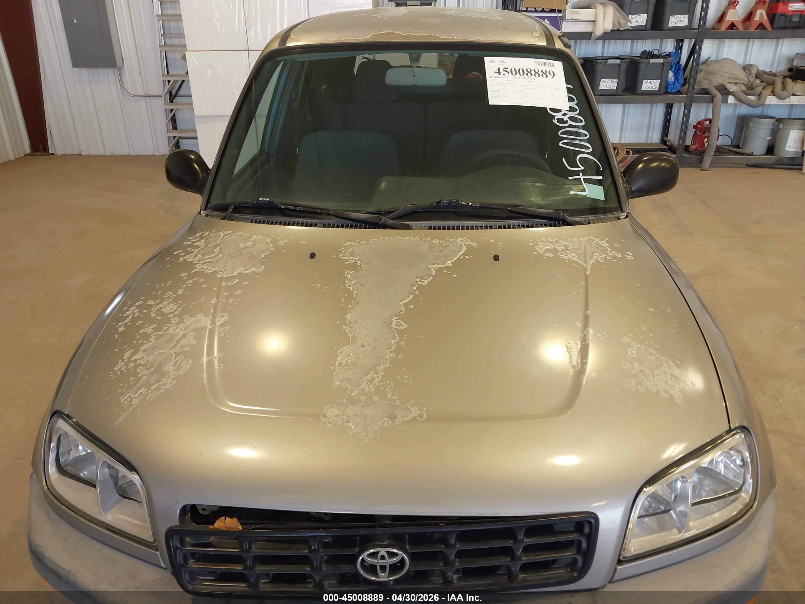 TOYOTA RAV4 image 6