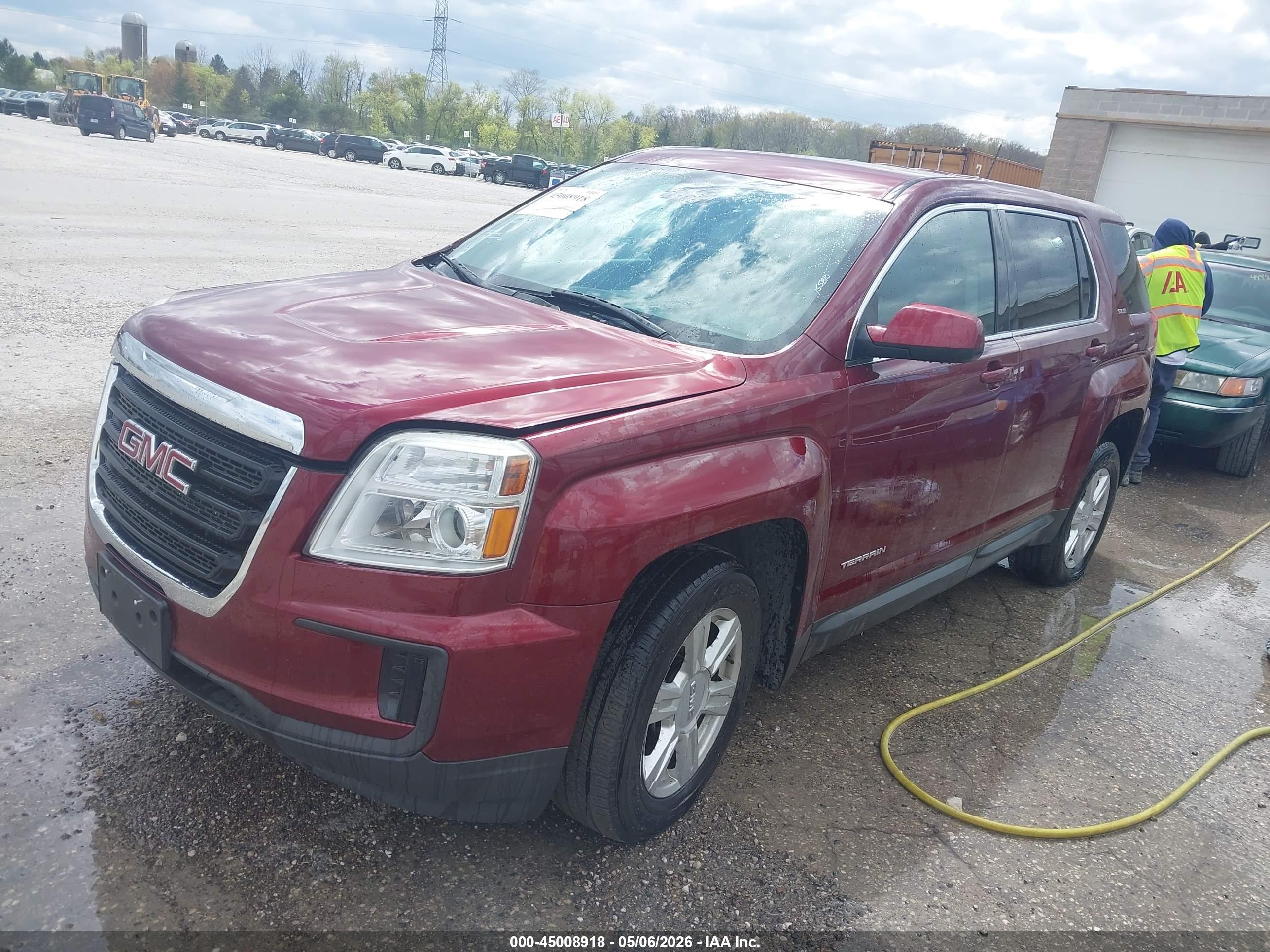 GMC TERRAIN image 2