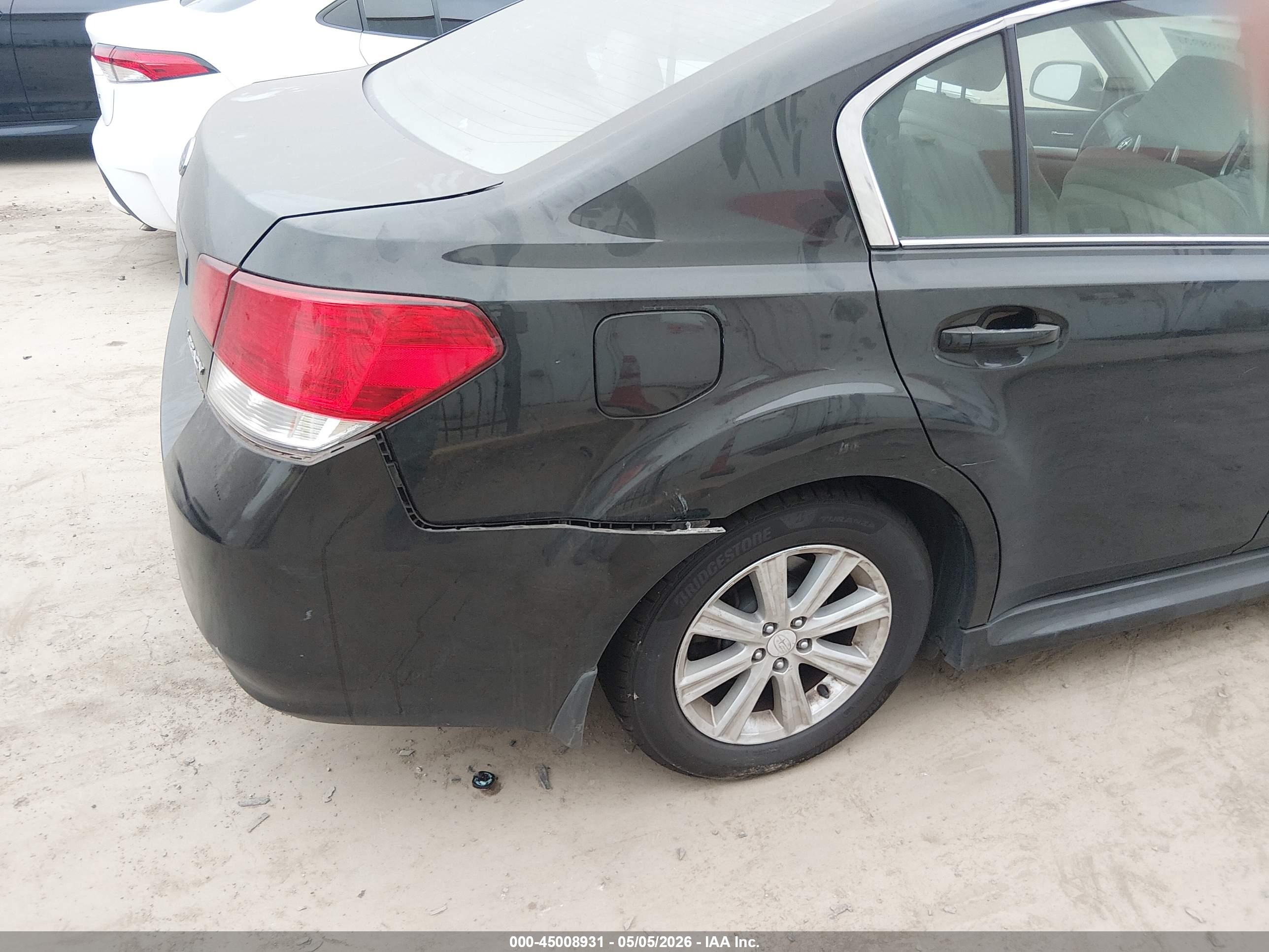 SUBARU LEGACY image 6