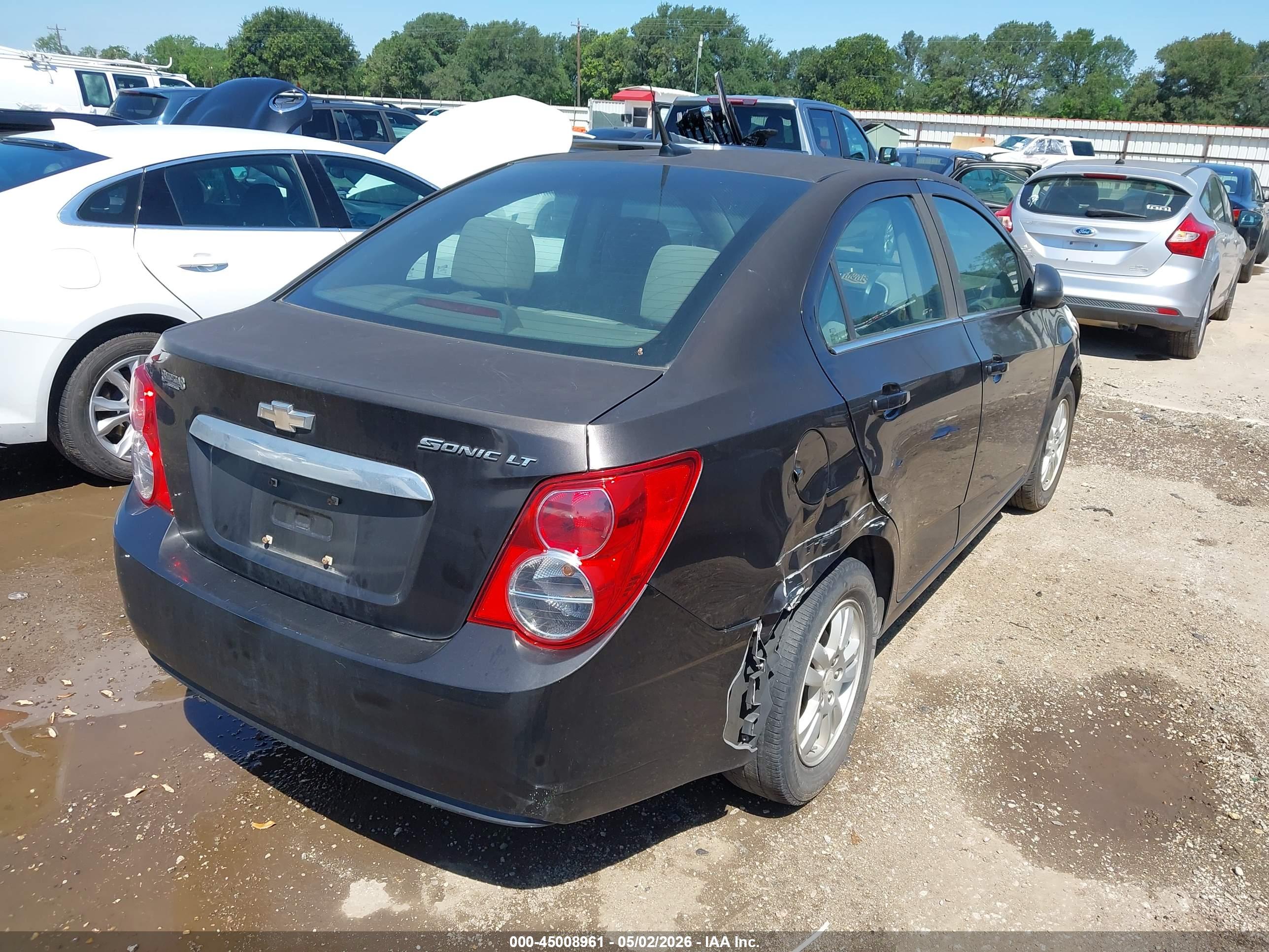 CHEVROLET SONIC image 4