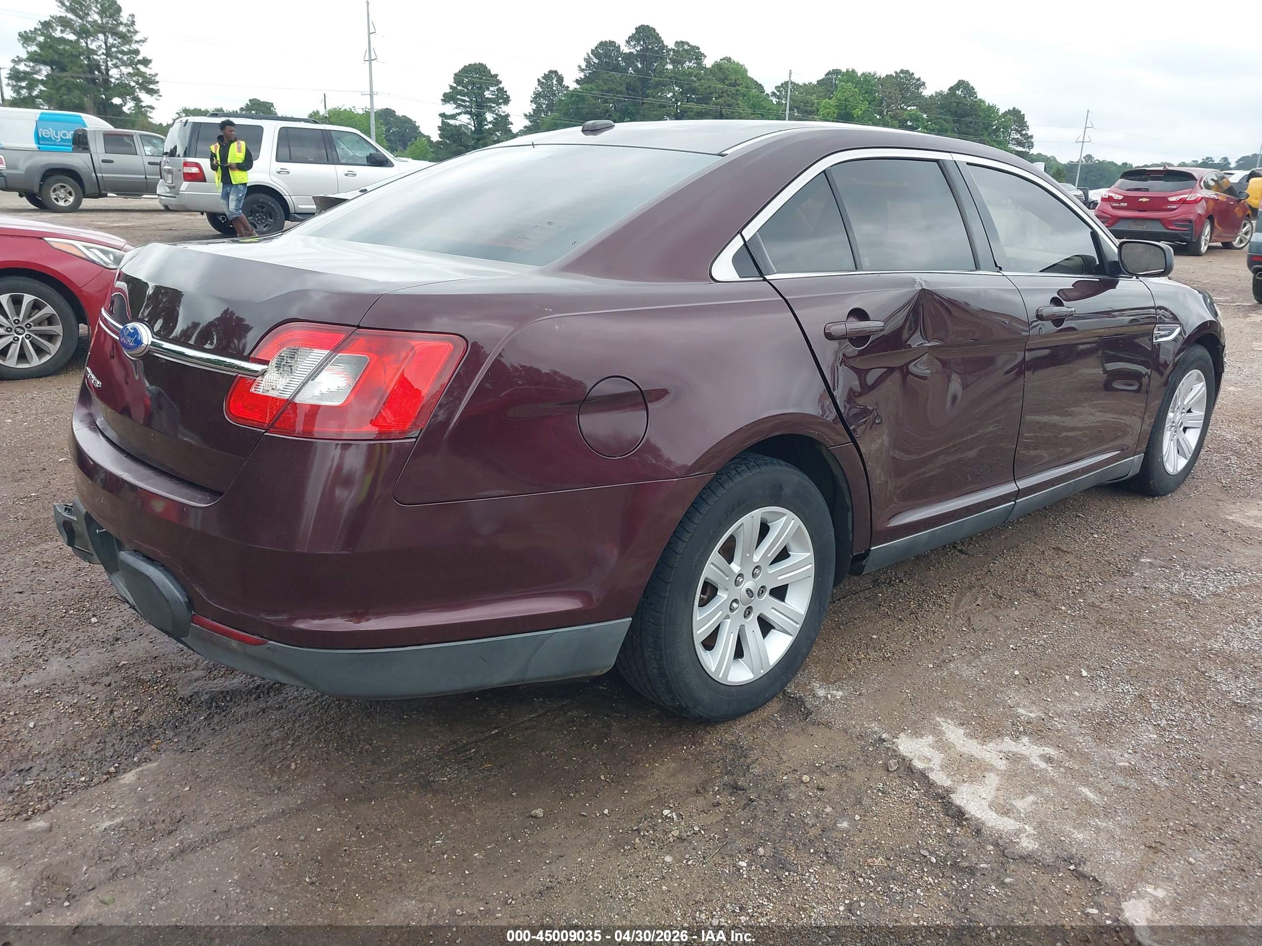 FORD TAURUS image 4