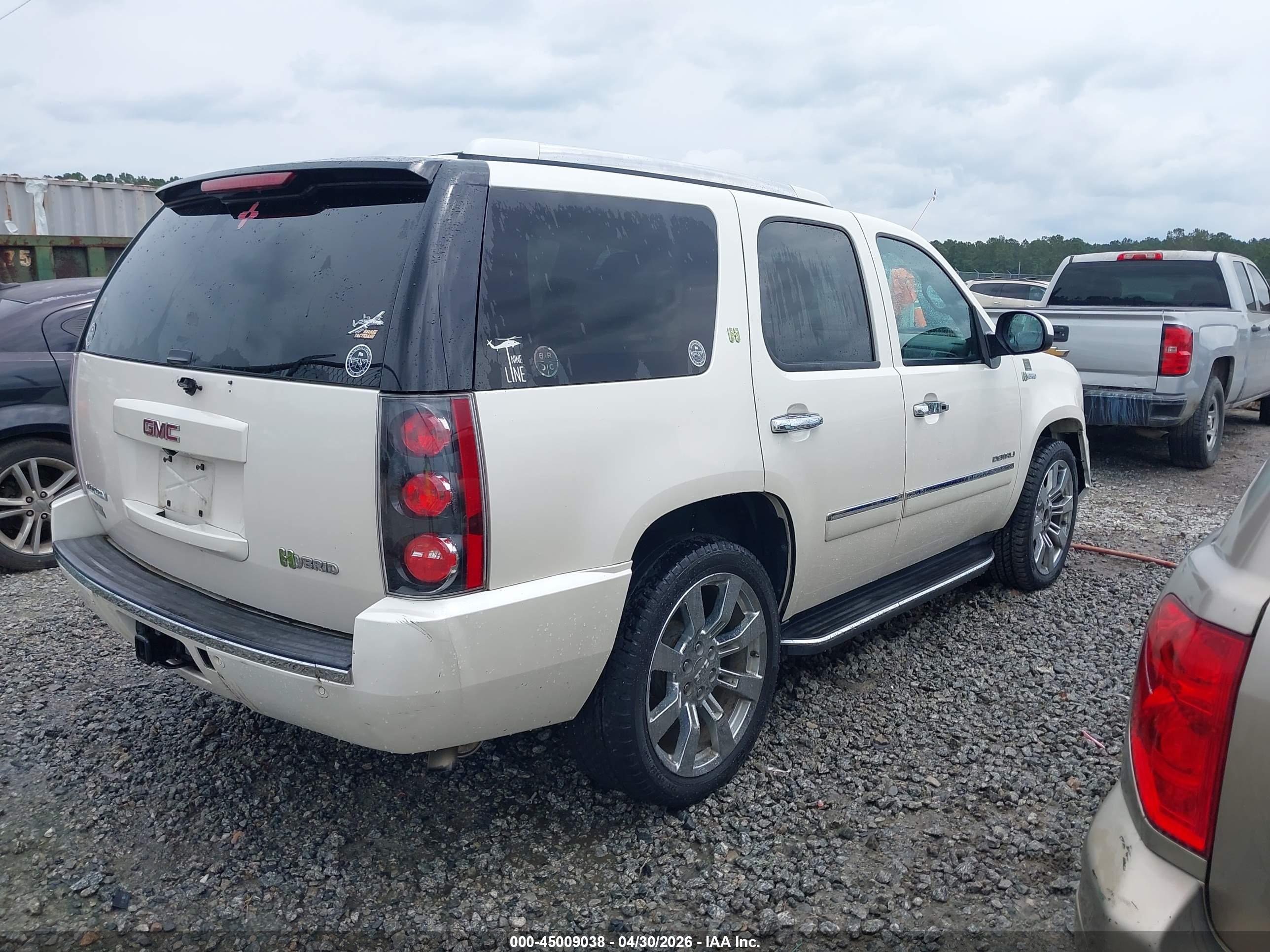 GMC YUKON image 4