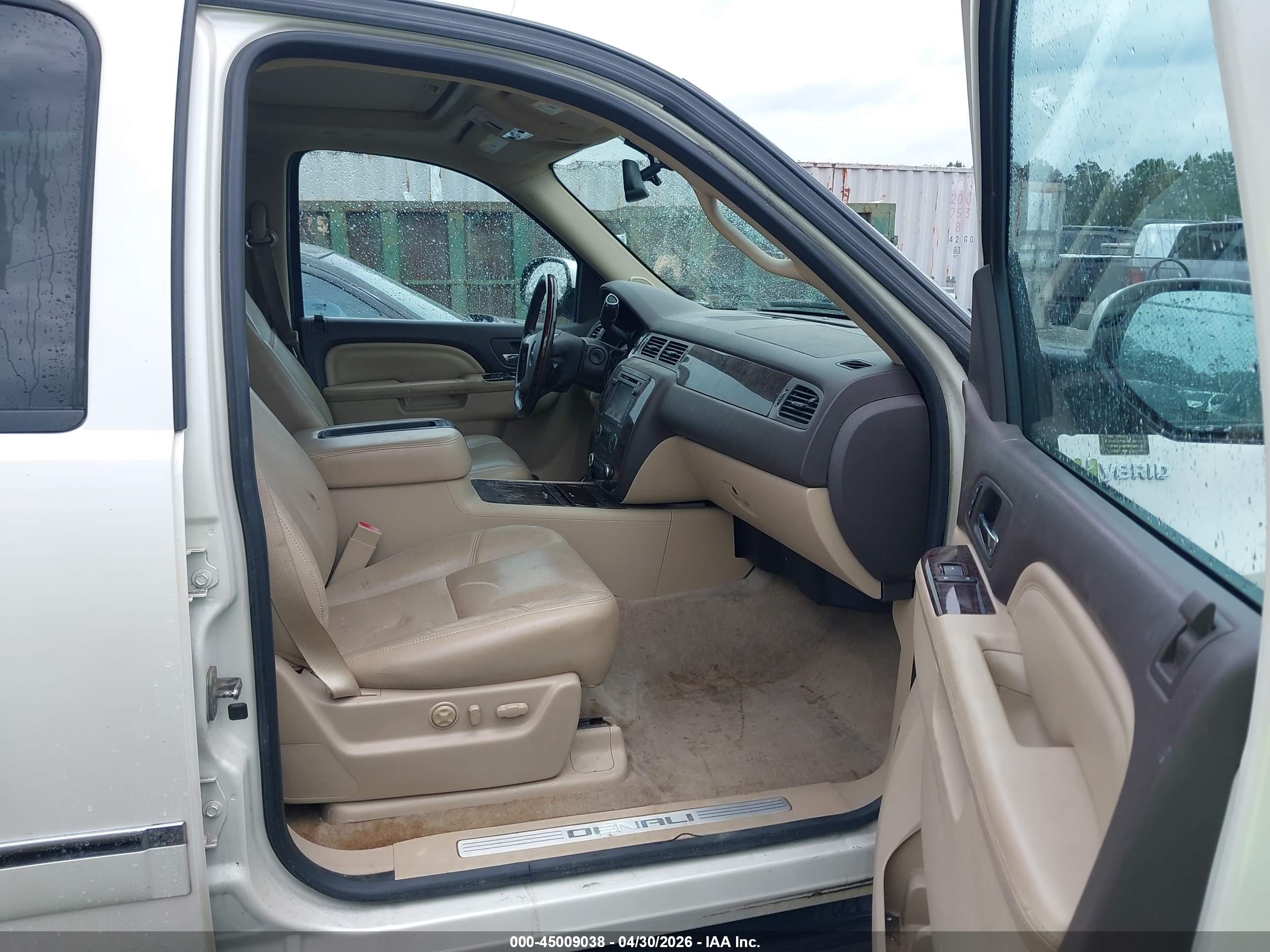 GMC YUKON image 5