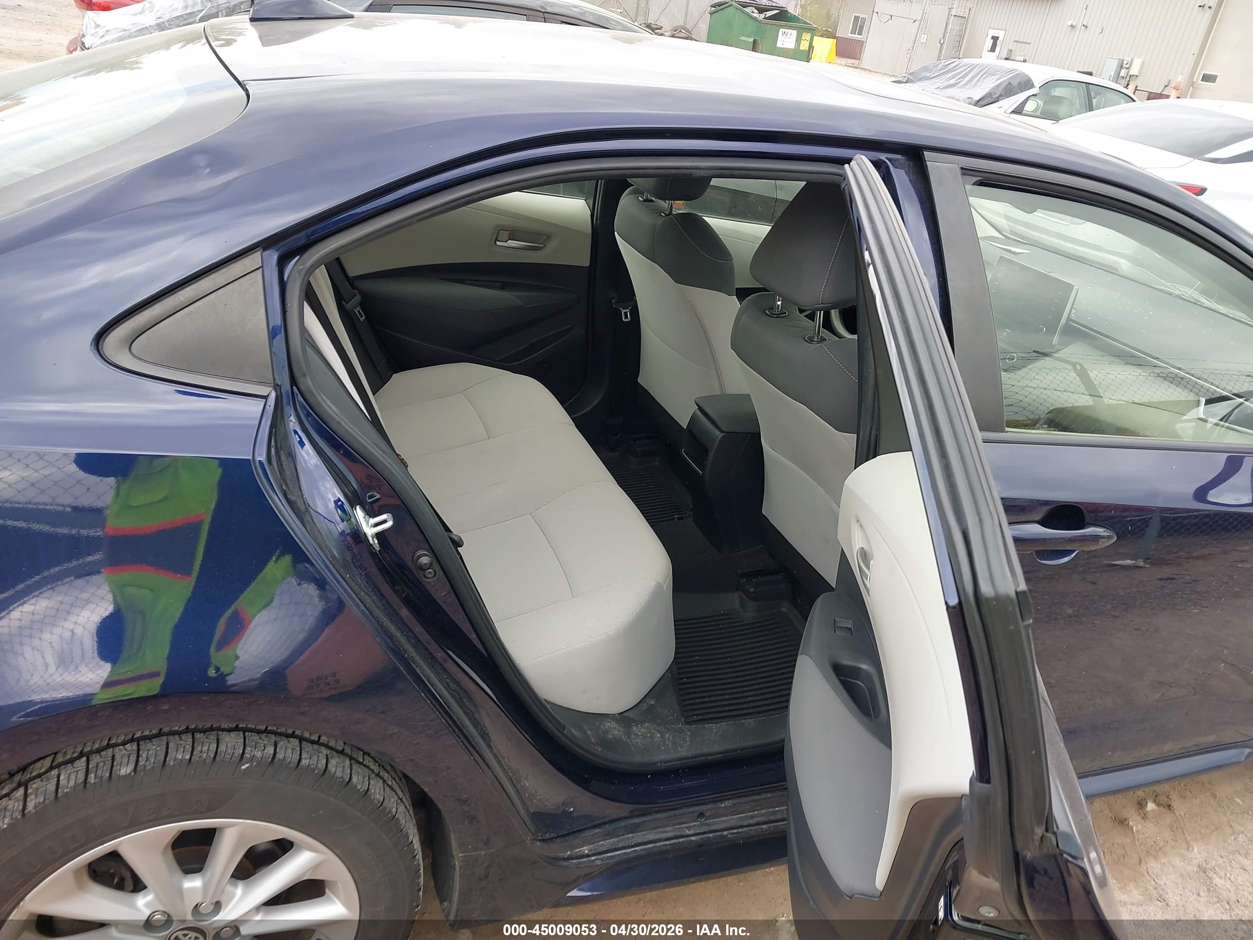 TOYOTA COROLLA image 8