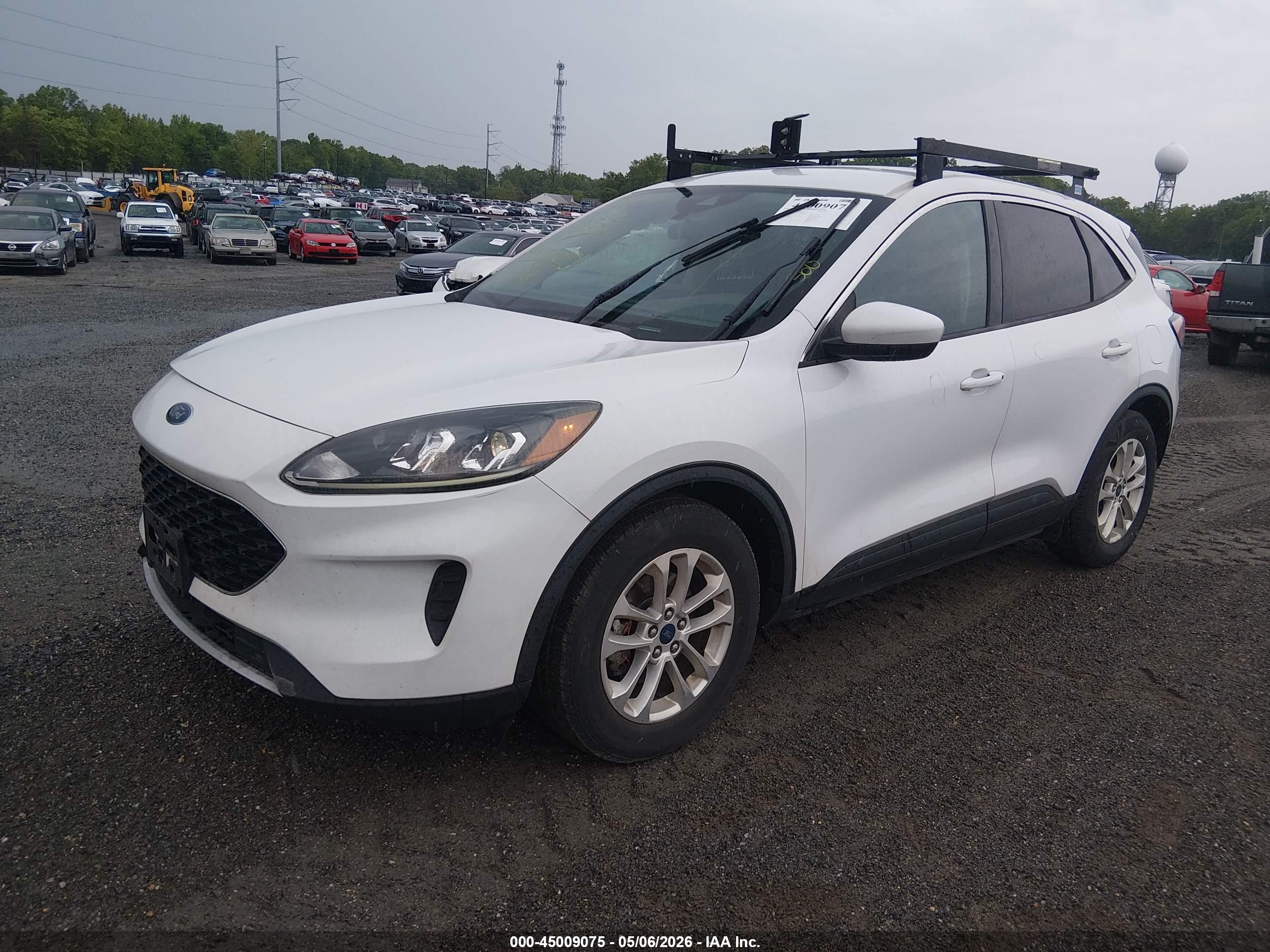 FORD ESCAPE image 2