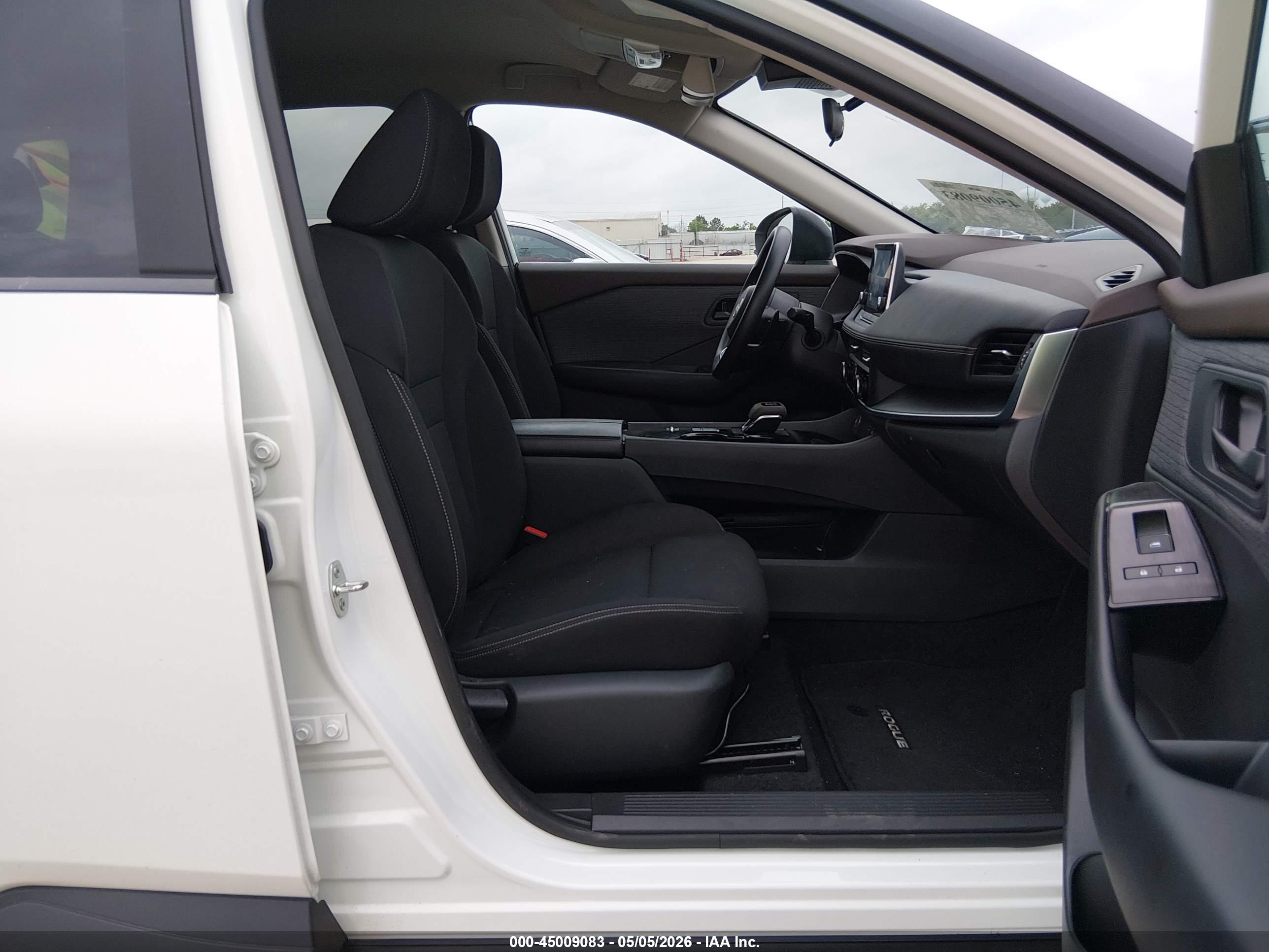 NISSAN ROGUE image 5