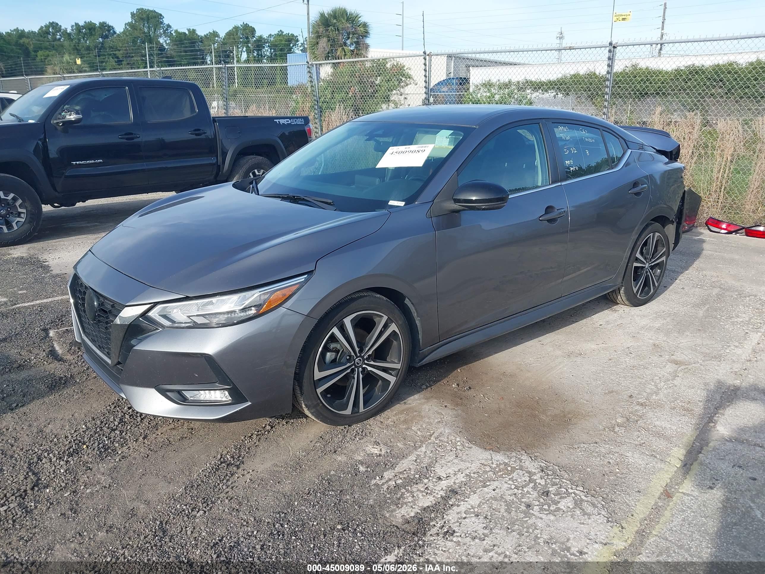NISSAN SENTRA image 2
