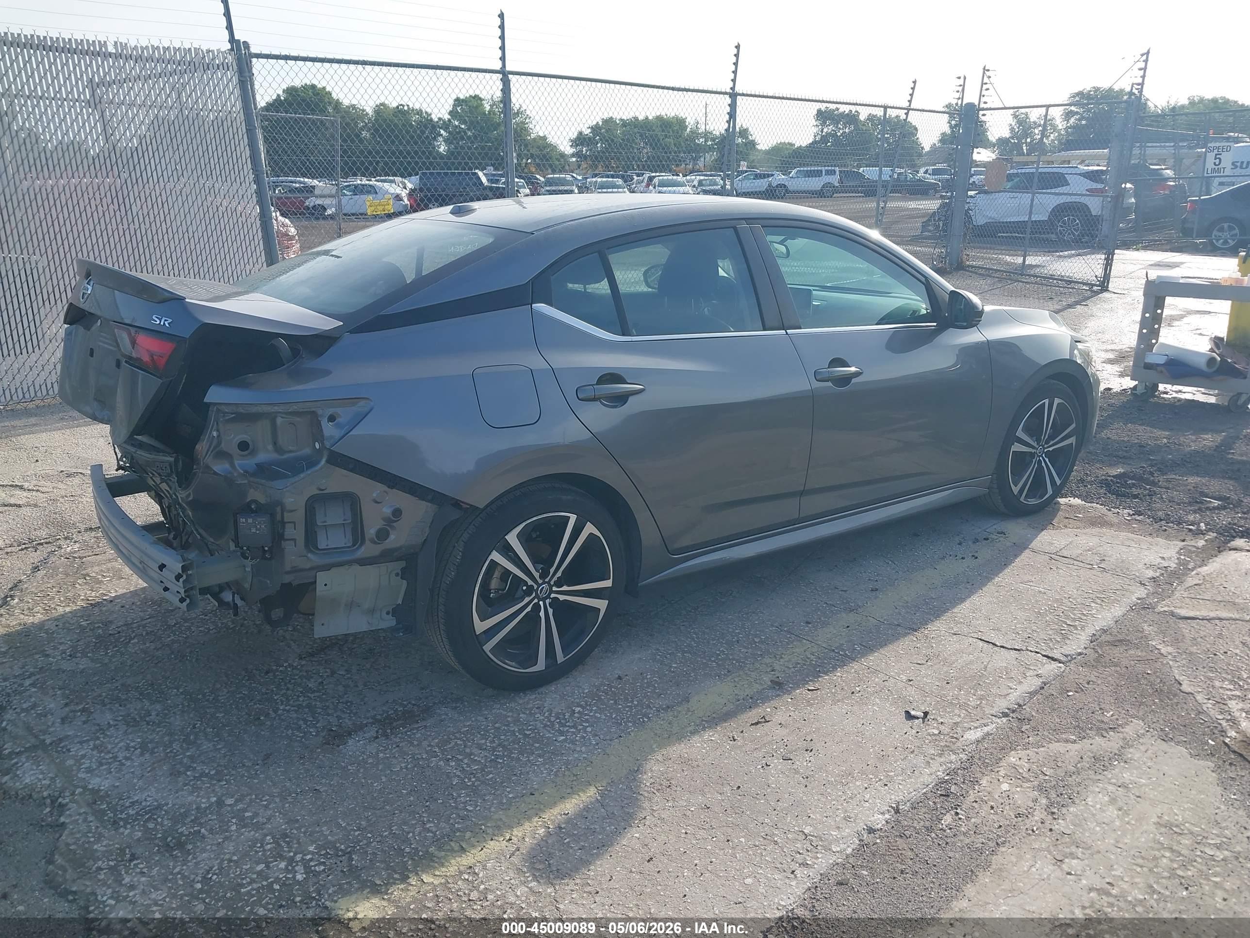 NISSAN SENTRA image 4