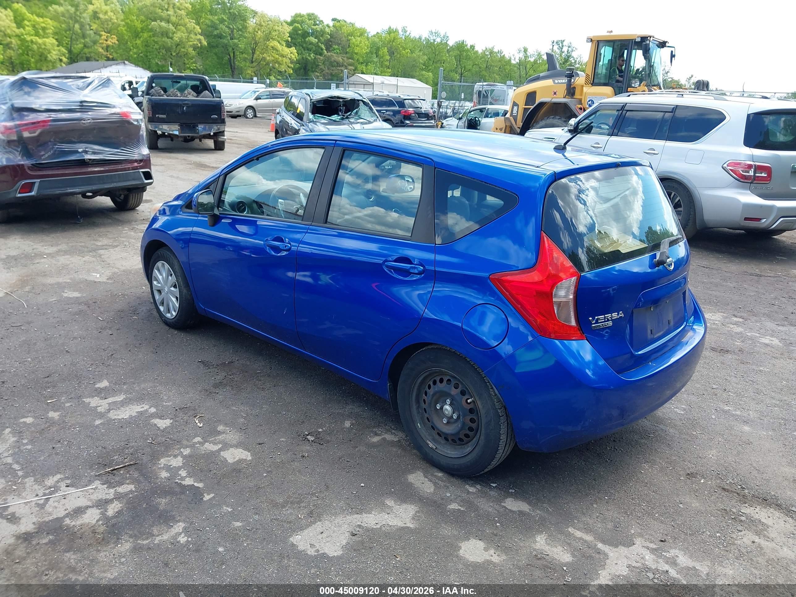 NISSAN VERSA image 3