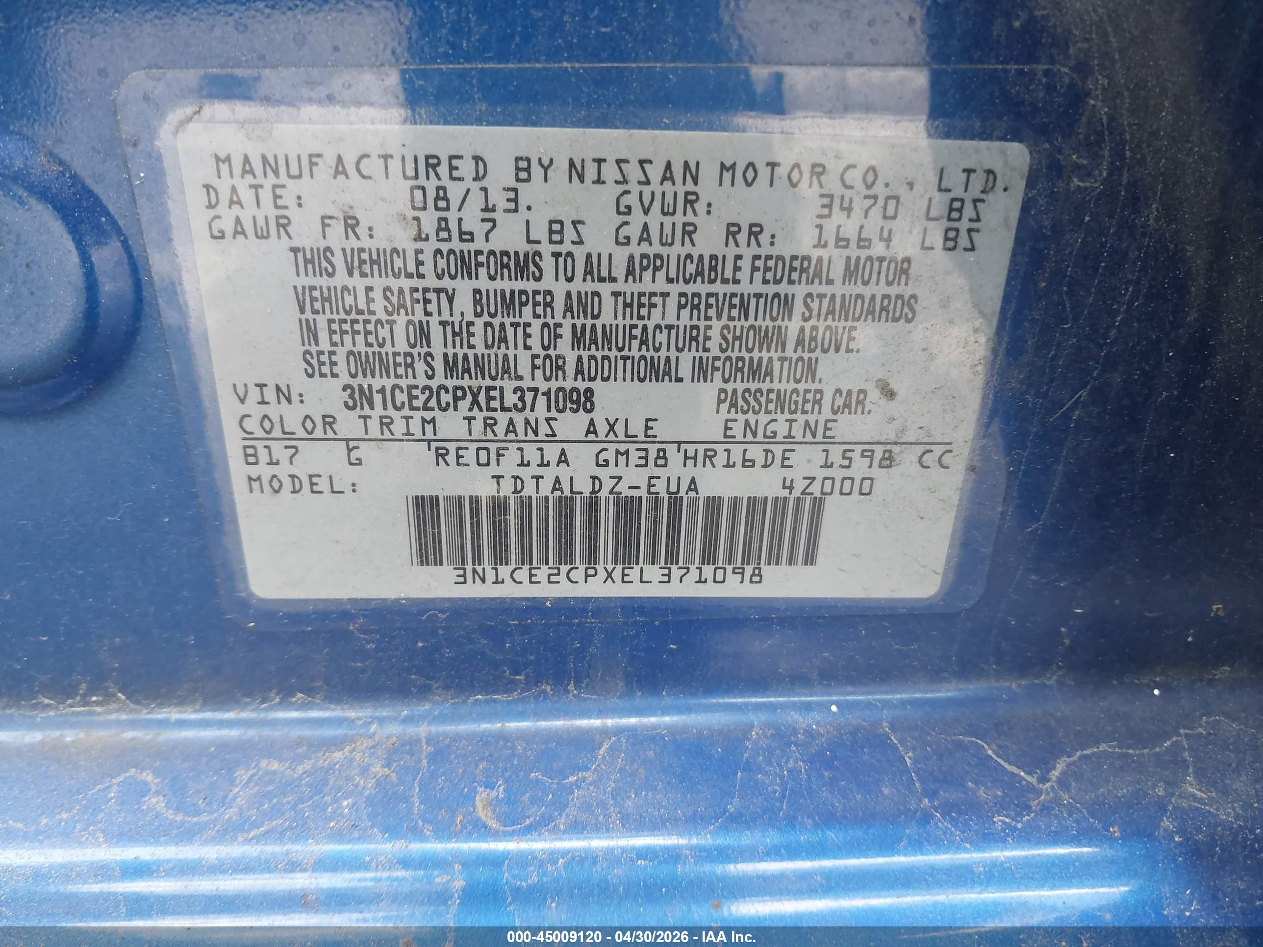 NISSAN VERSA image 9