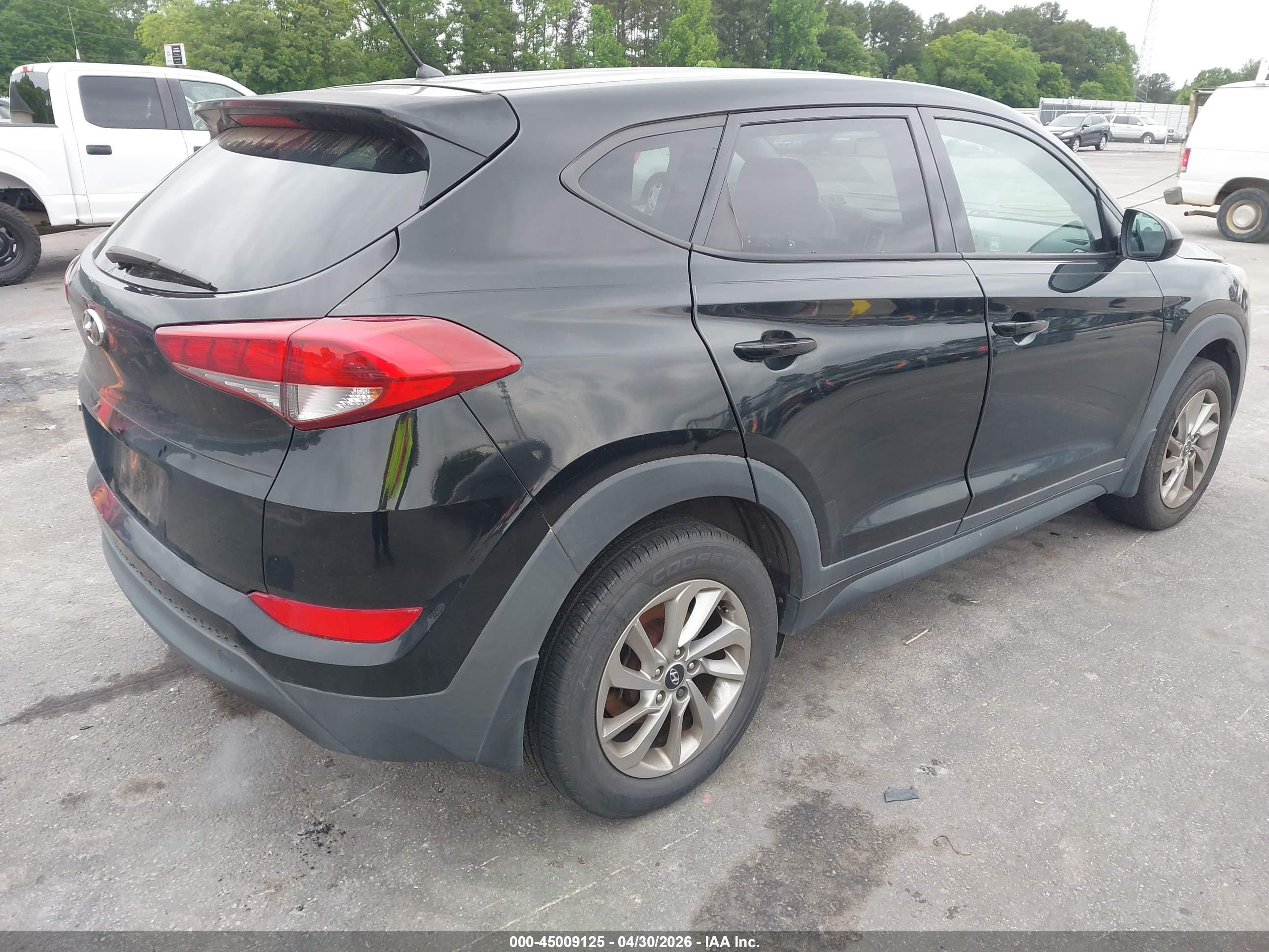 HYUNDAI TUCSON image 4