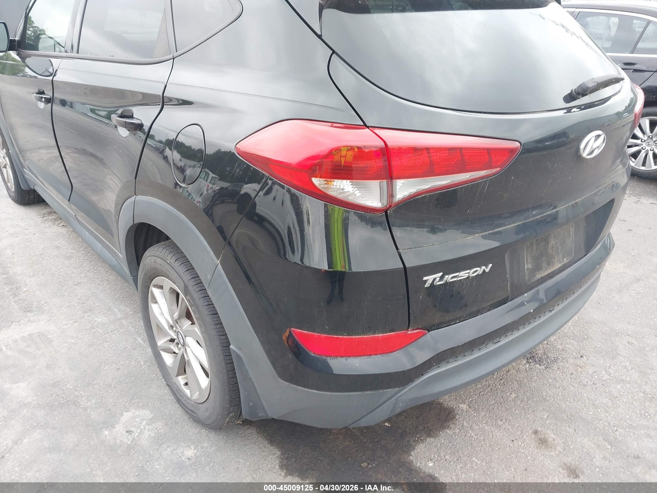 HYUNDAI TUCSON image 6