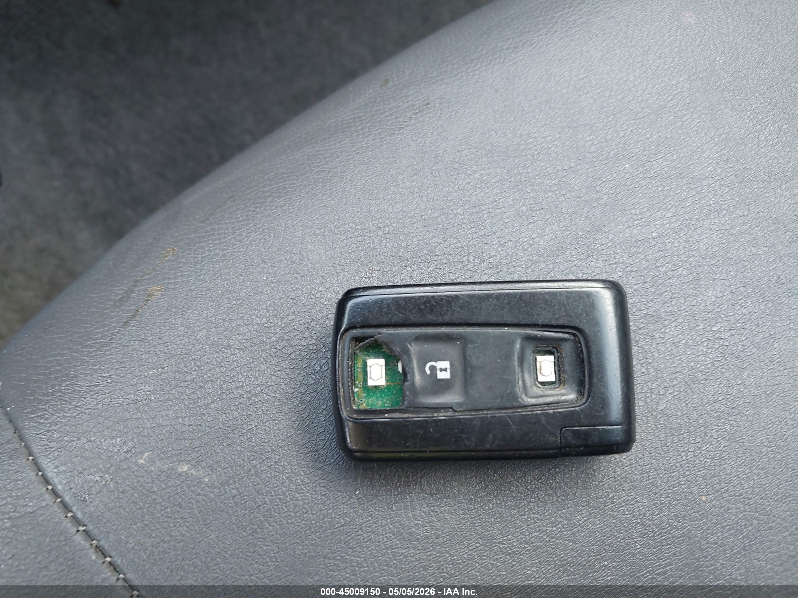 TOYOTA PRIUS image 11