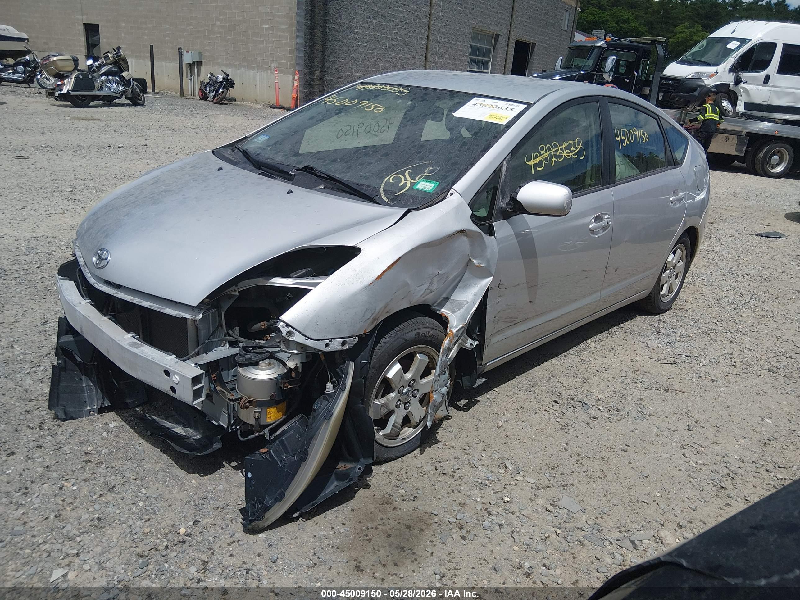 TOYOTA PRIUS image 2