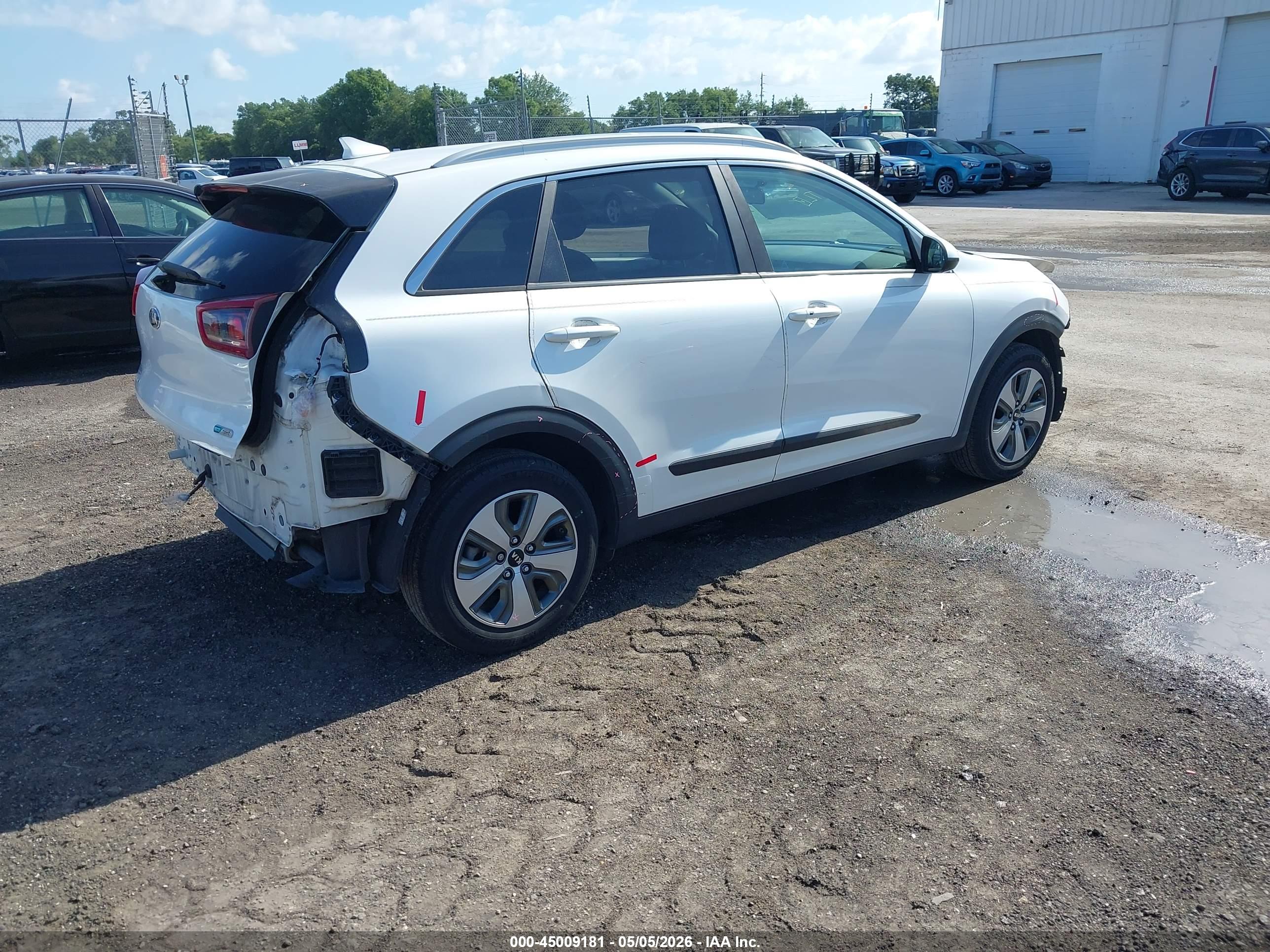 KIA NIRO image 4