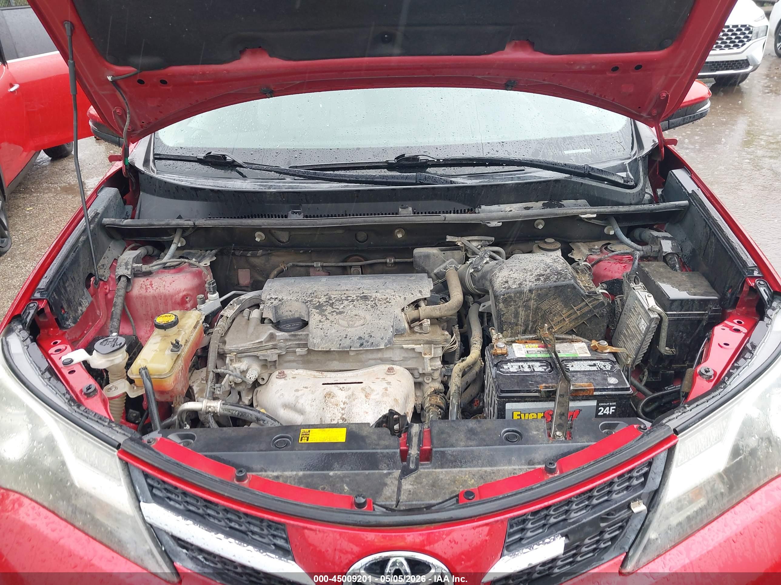 TOYOTA RAV4 image 10