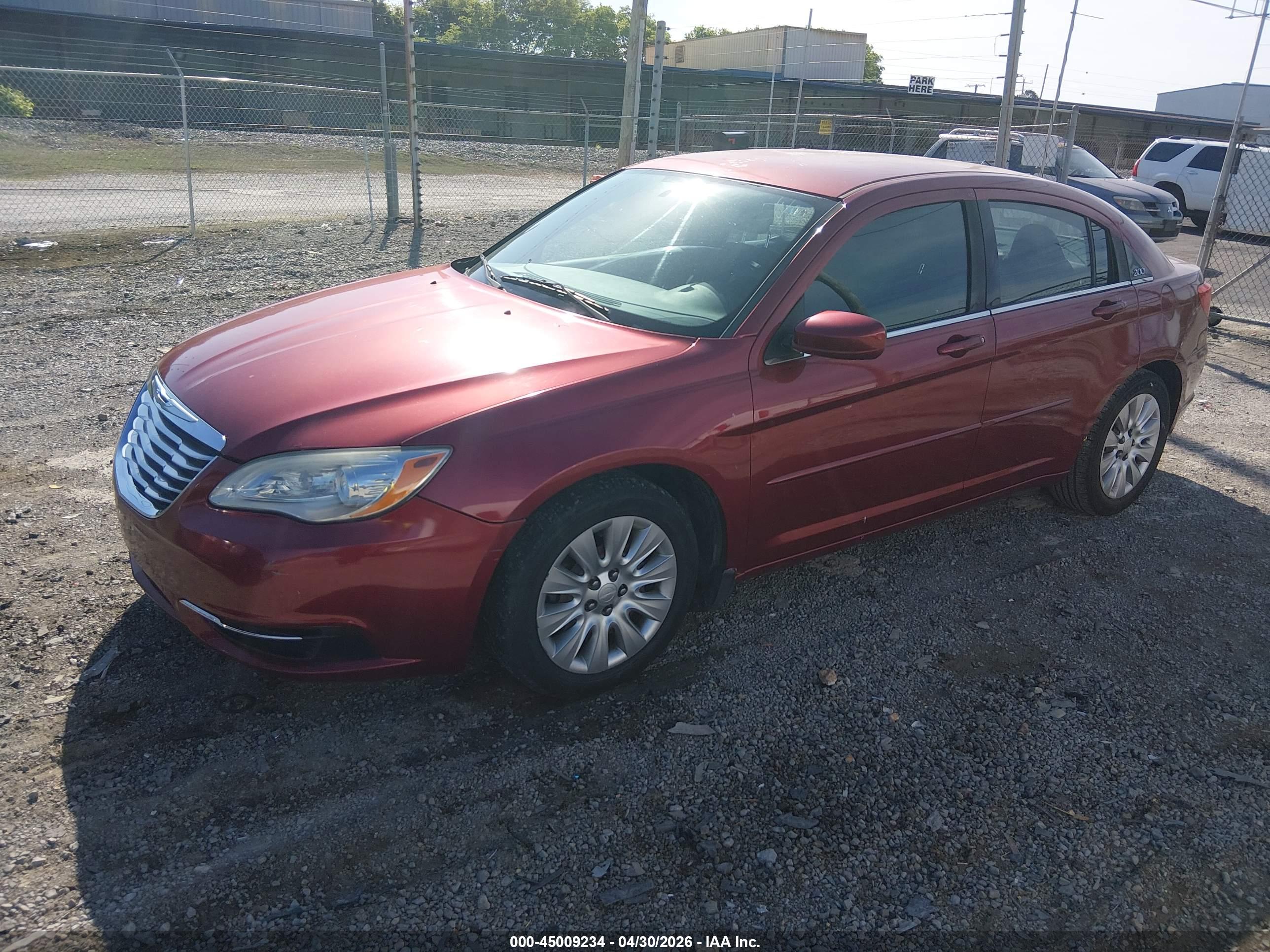 CHRYSLER 200 image 2