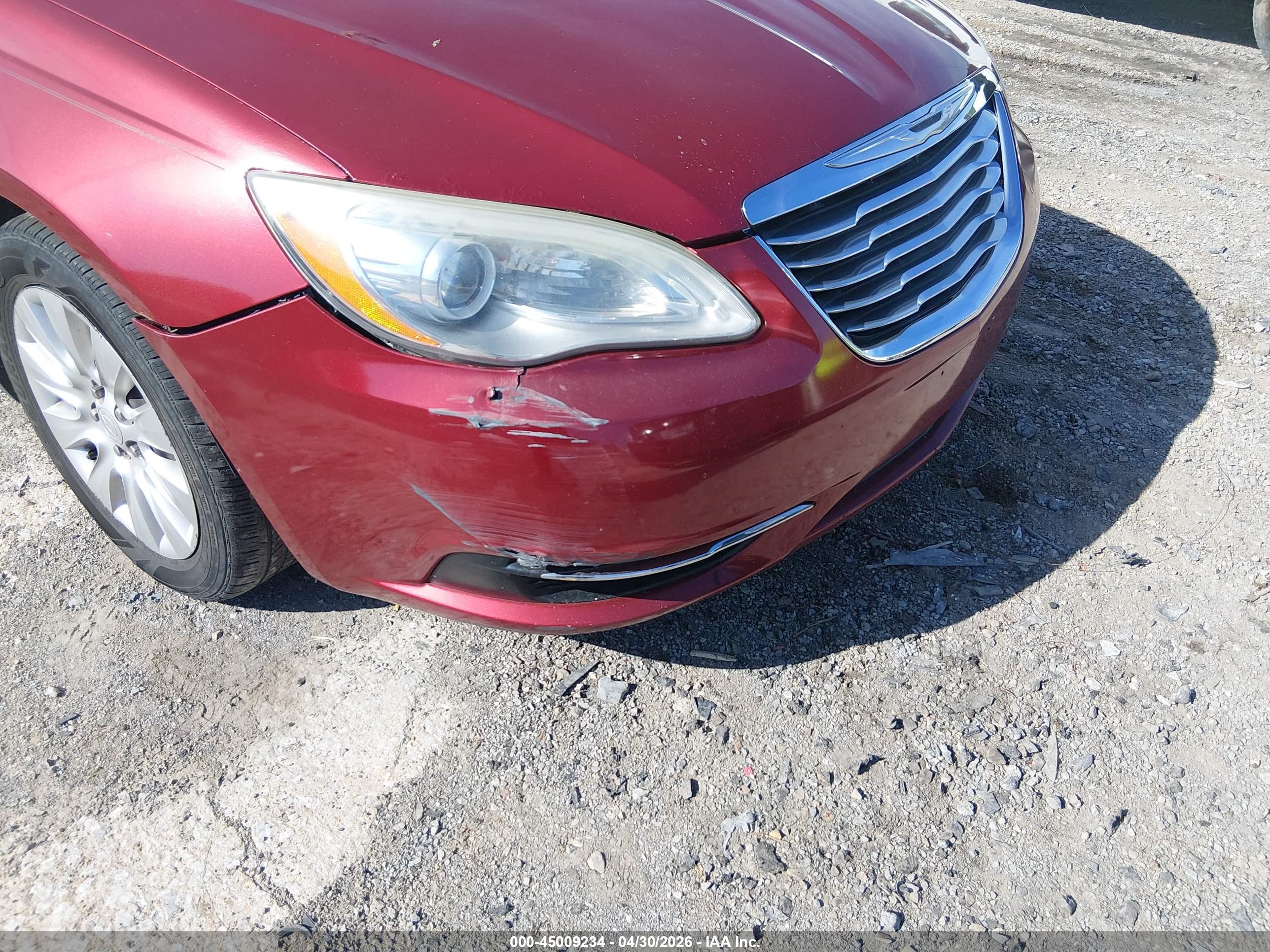 CHRYSLER 200 image 6