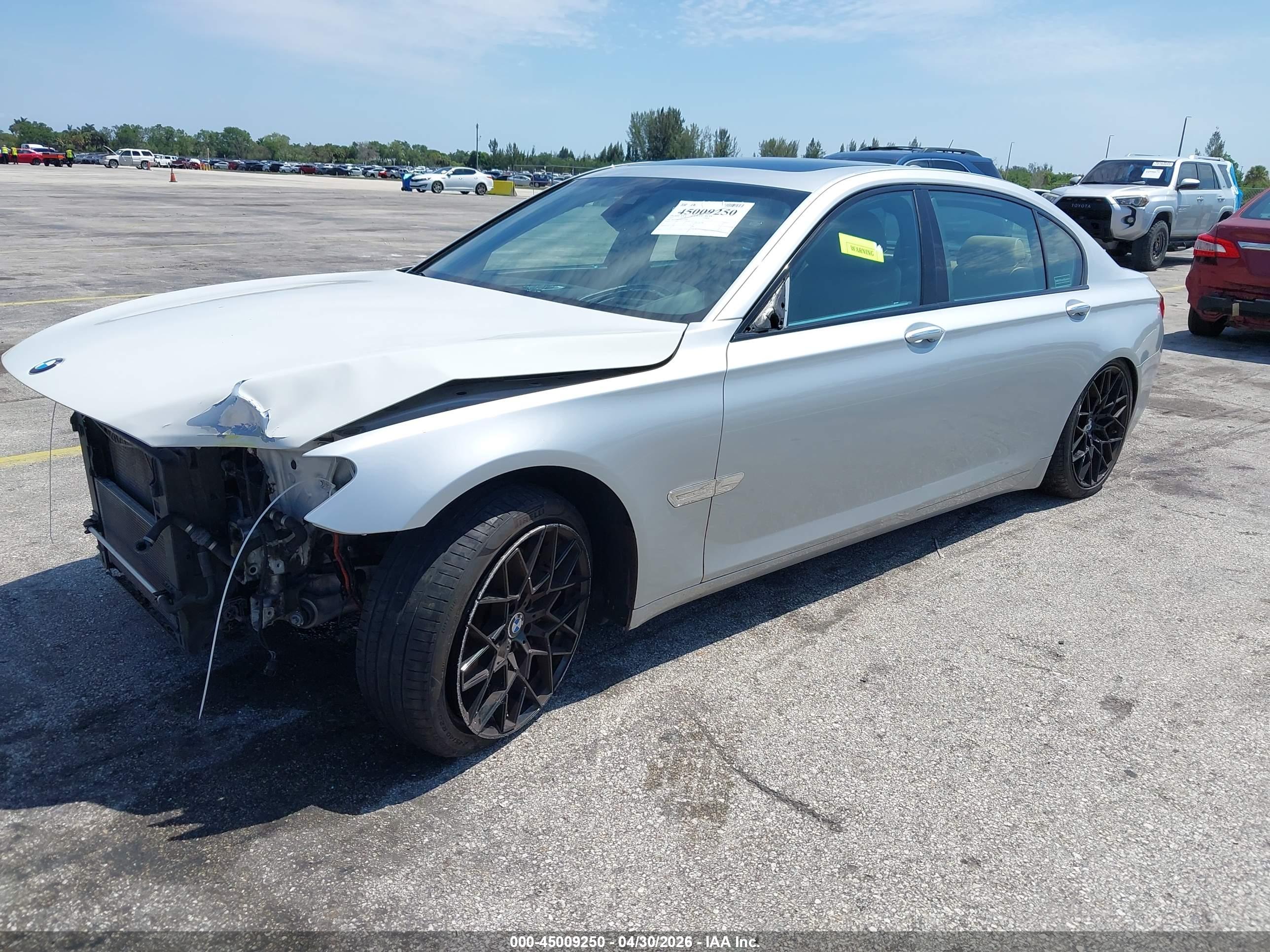 BMW 750LI image 2