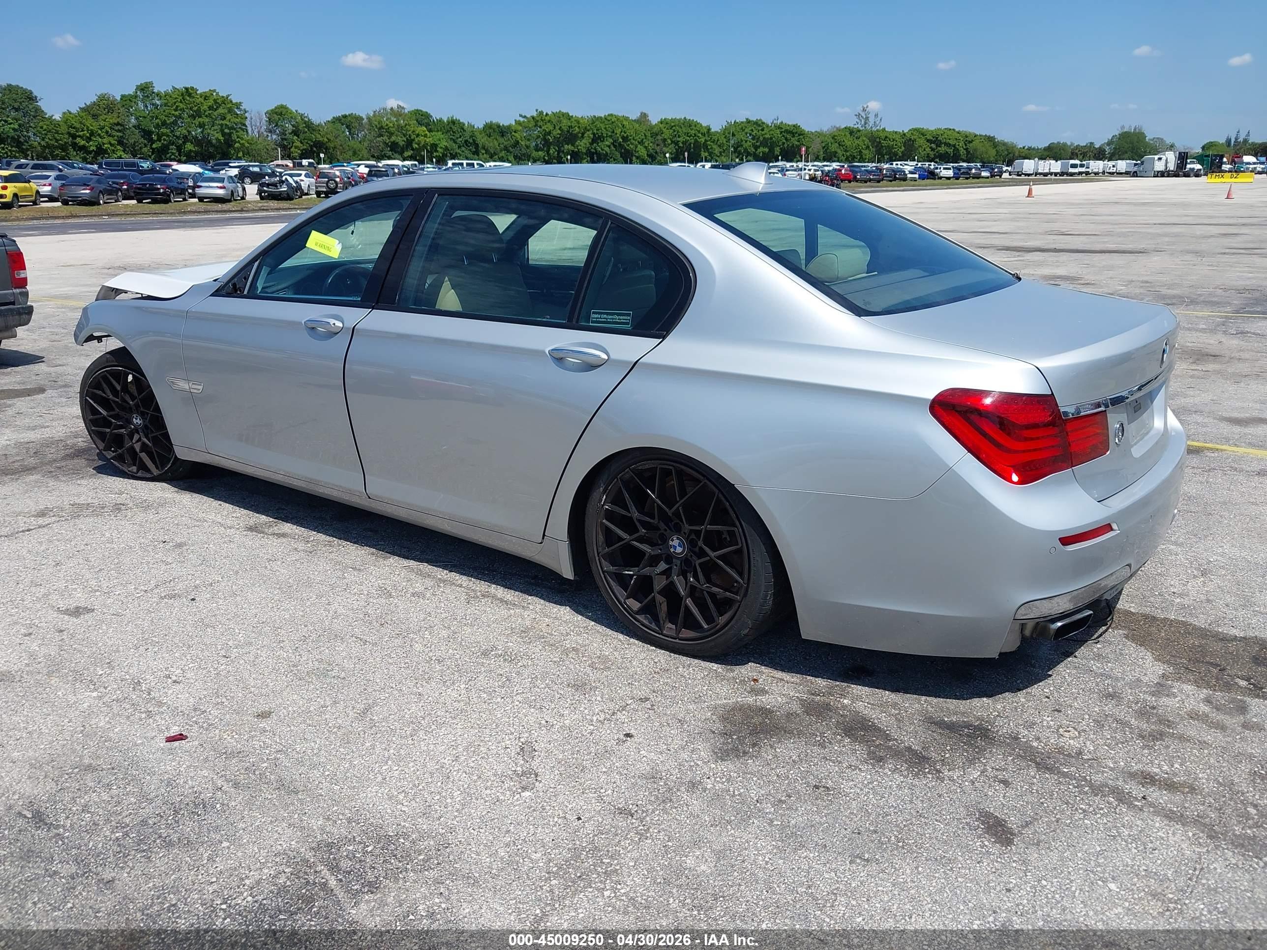 BMW 750LI image 3